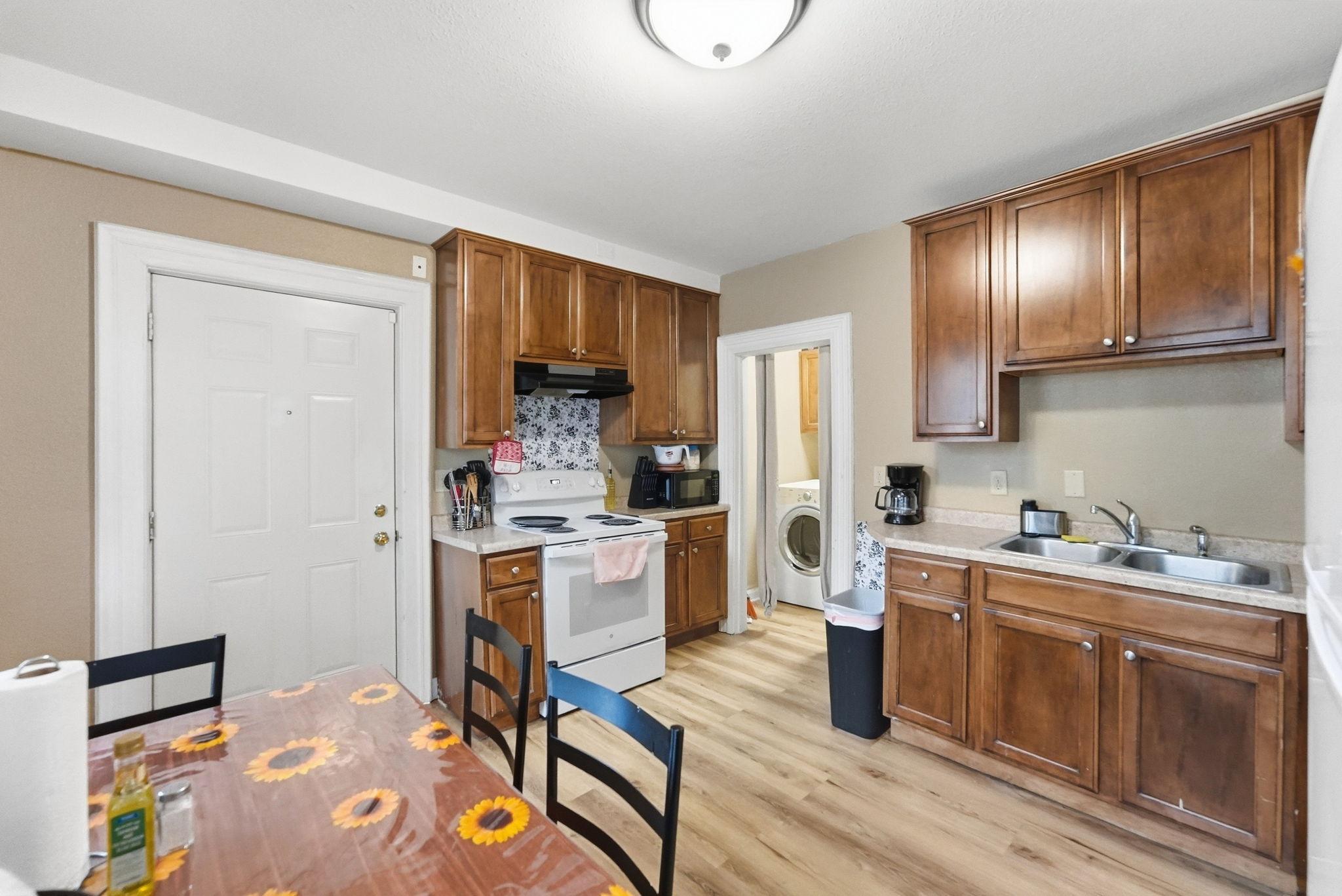 362 Maria Avenue Property Photo 10