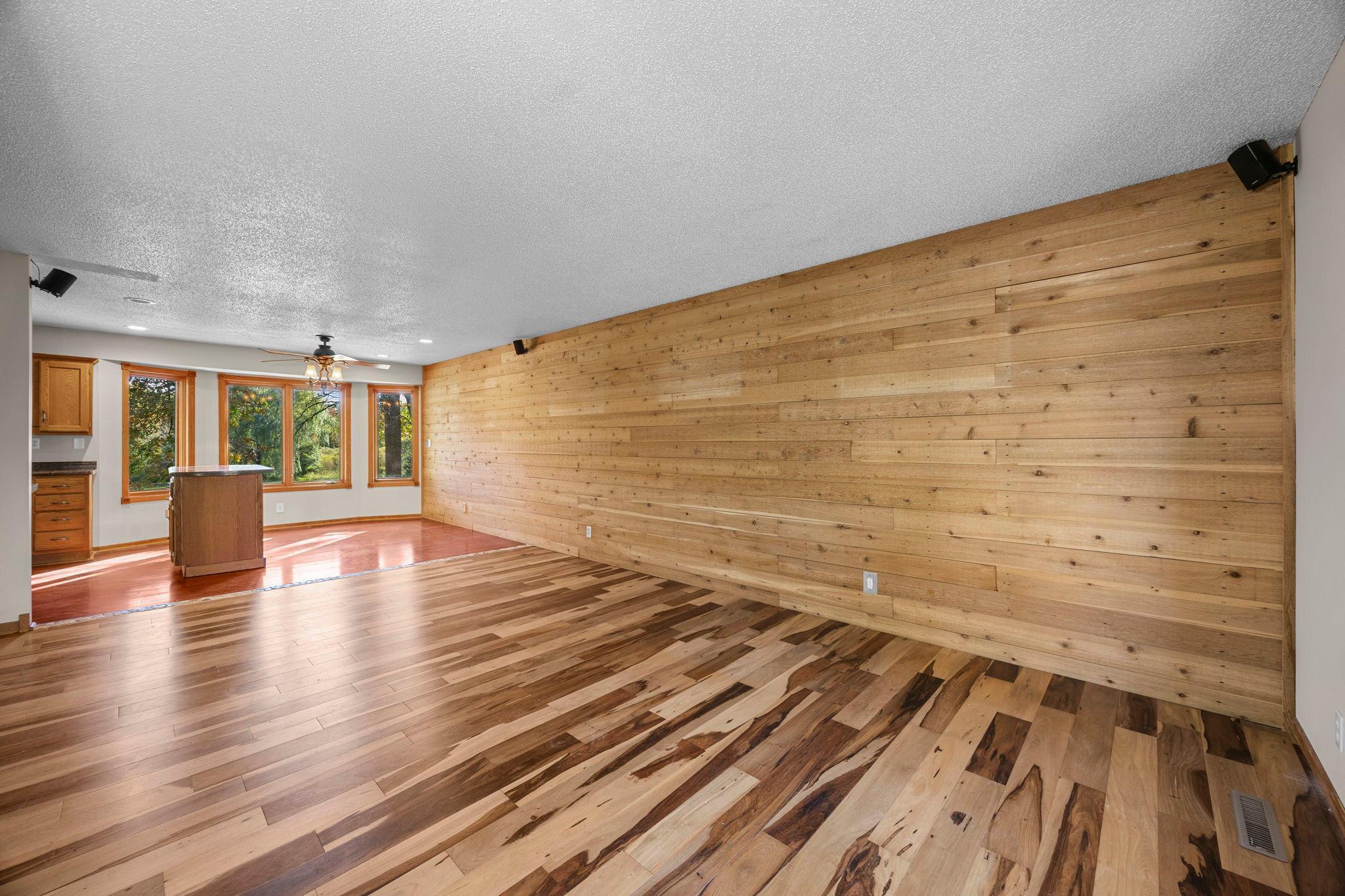 6943 350th Street Property Photo 11