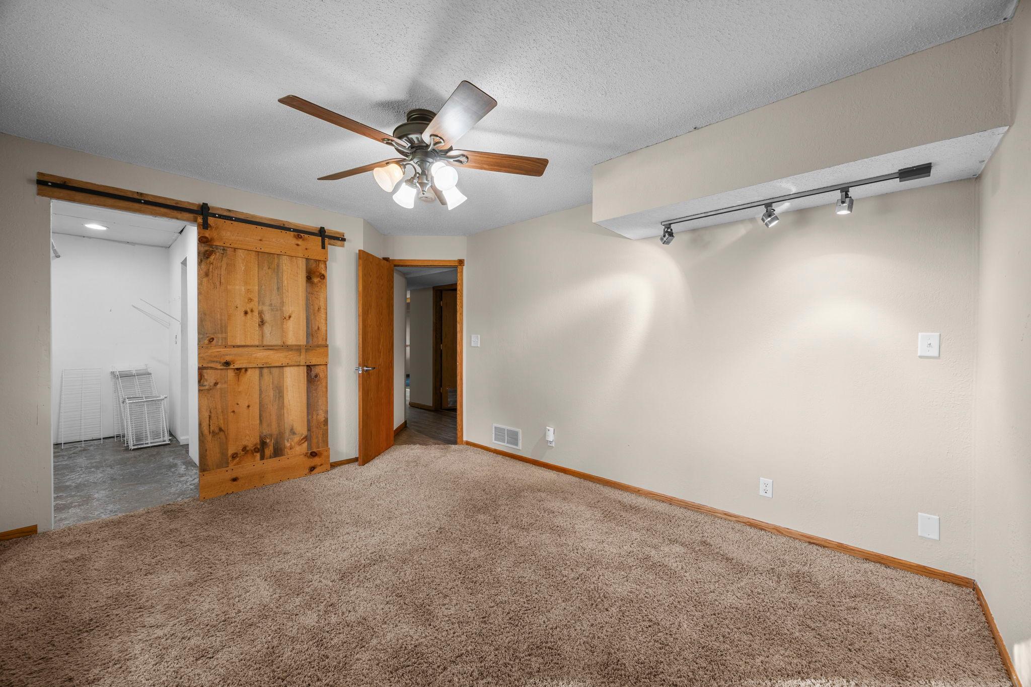 6943 350th Street Property Photo 44