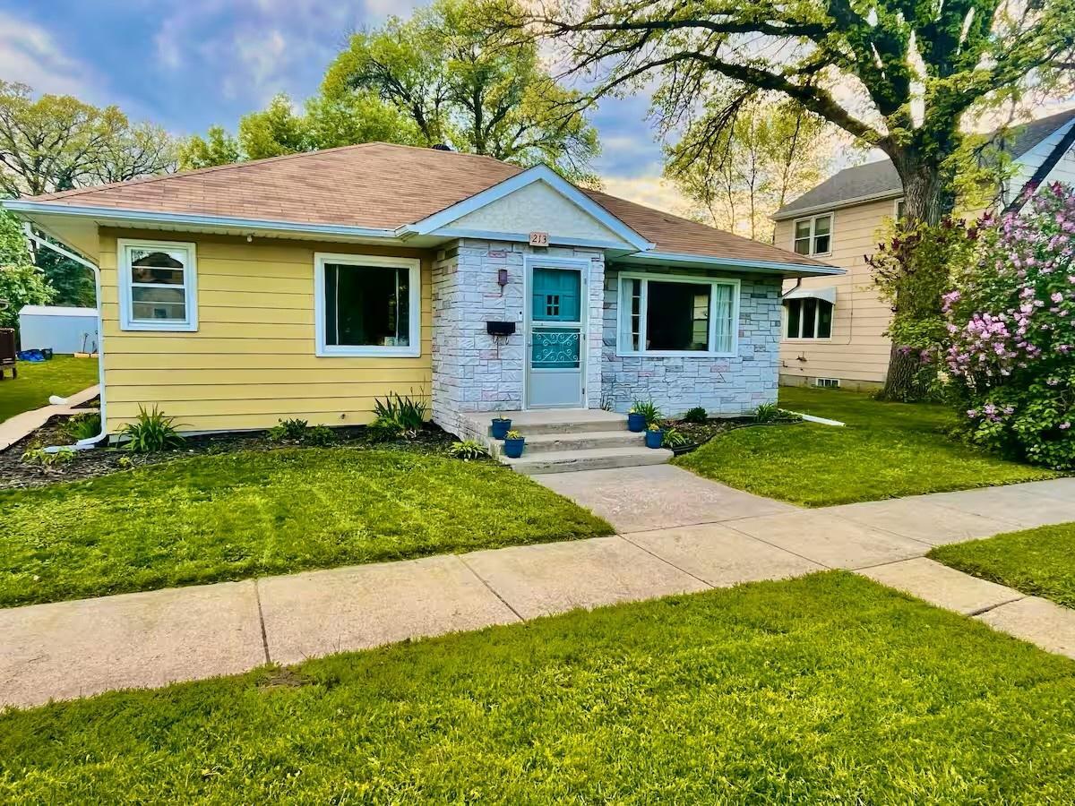 213 Tindolph Avenue N Property Photo 1