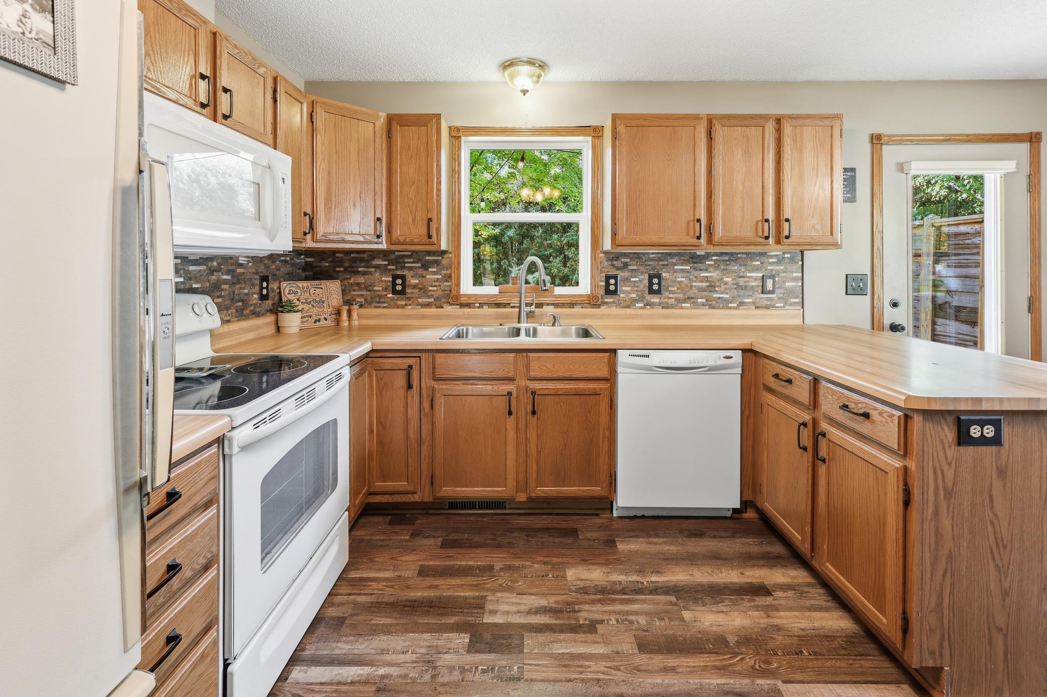 260 Westgate Drive Property Photo 11