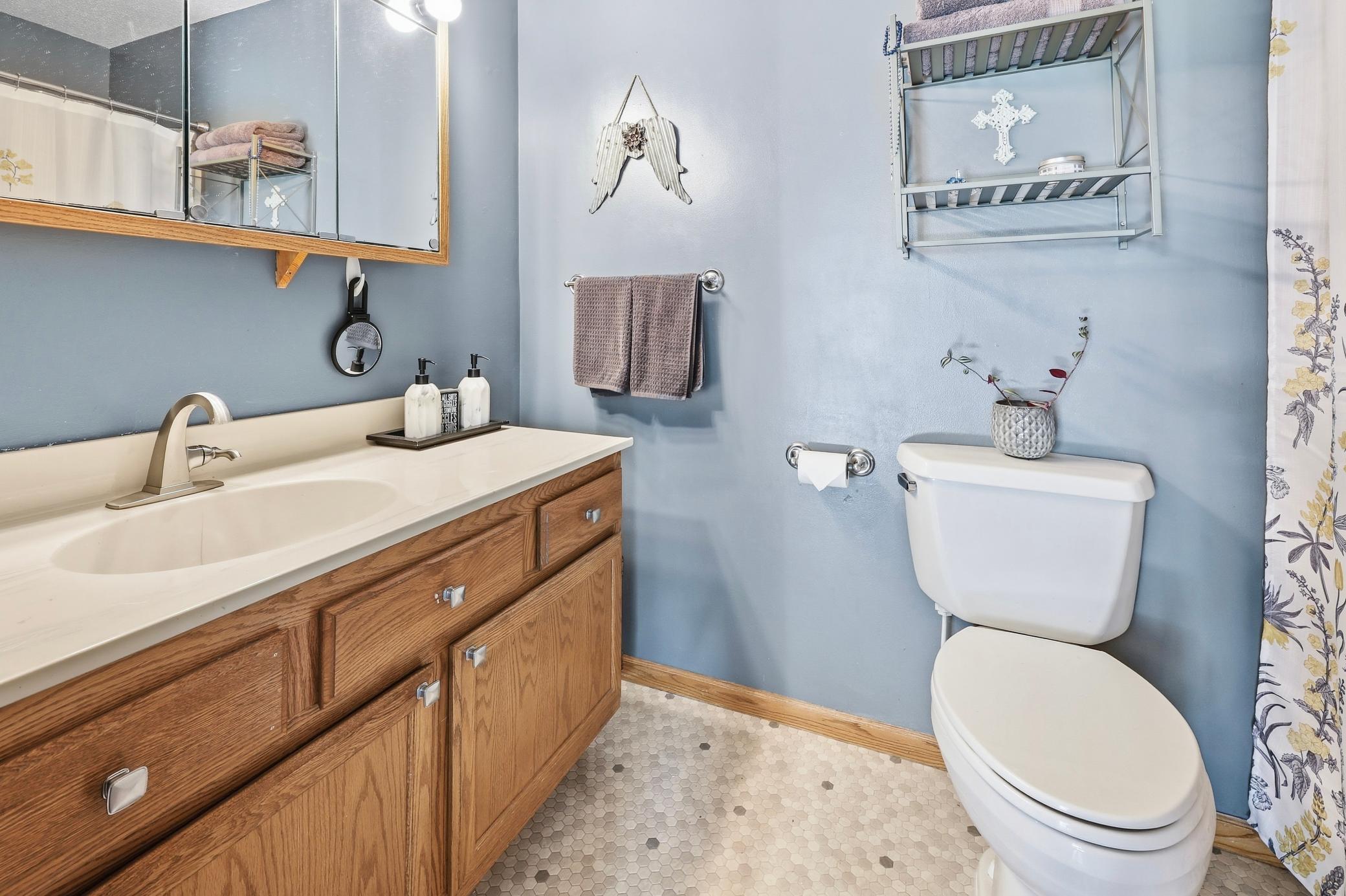 260 Westgate Drive Property Photo 23