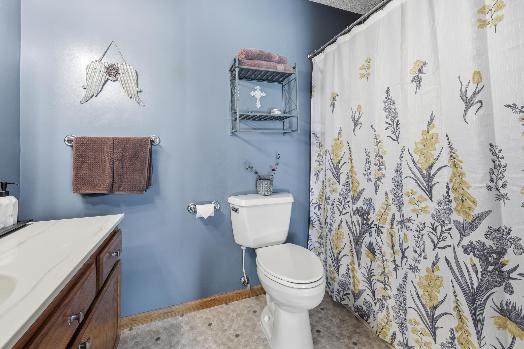 260 Westgate Drive Property Photo 24