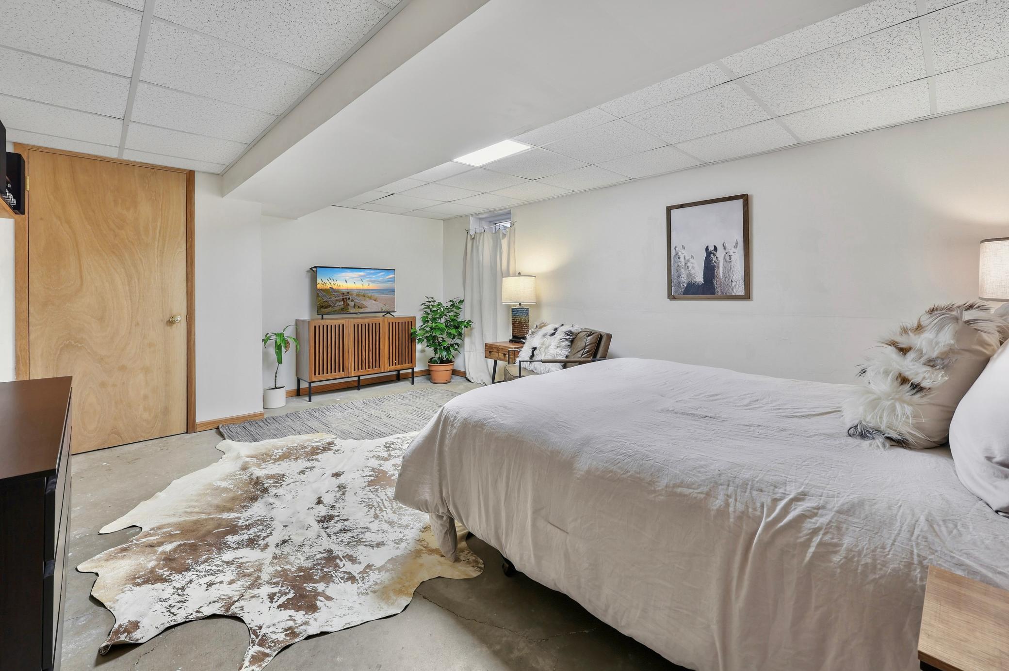 260 Westgate Drive Property Photo 32