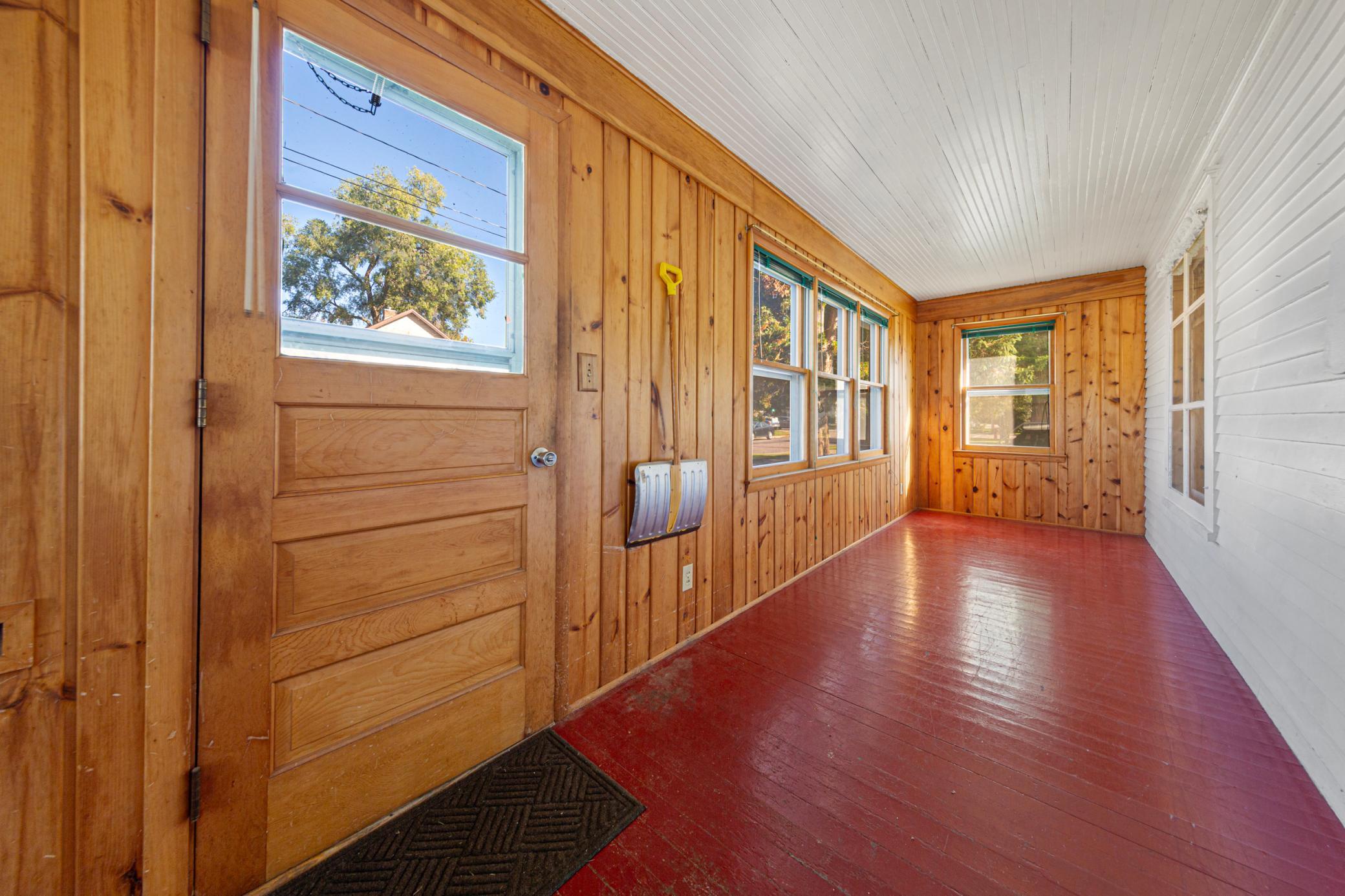 13 12th Street Nw Property Photo 3