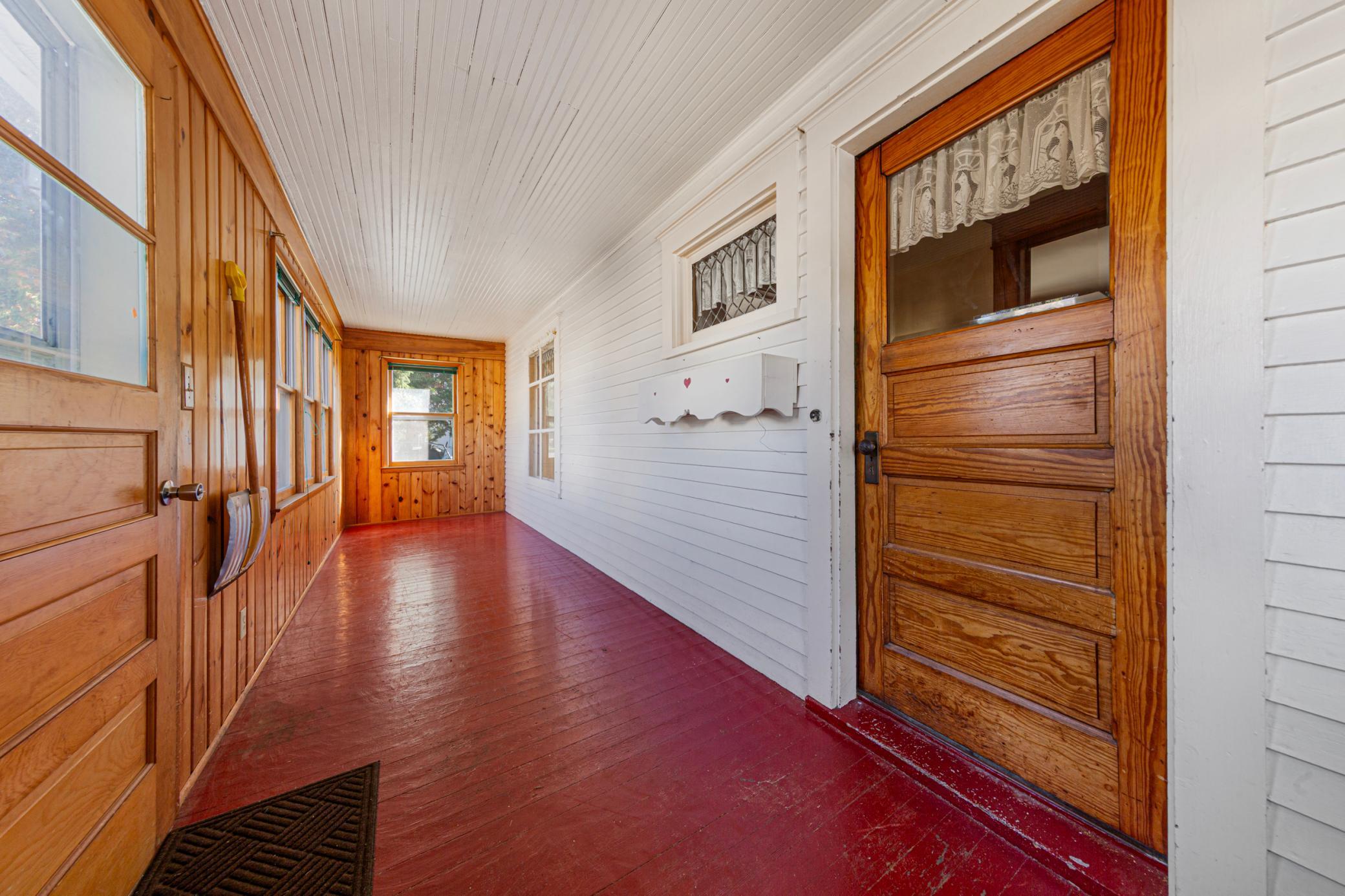 13 12th Street Nw Property Photo 4