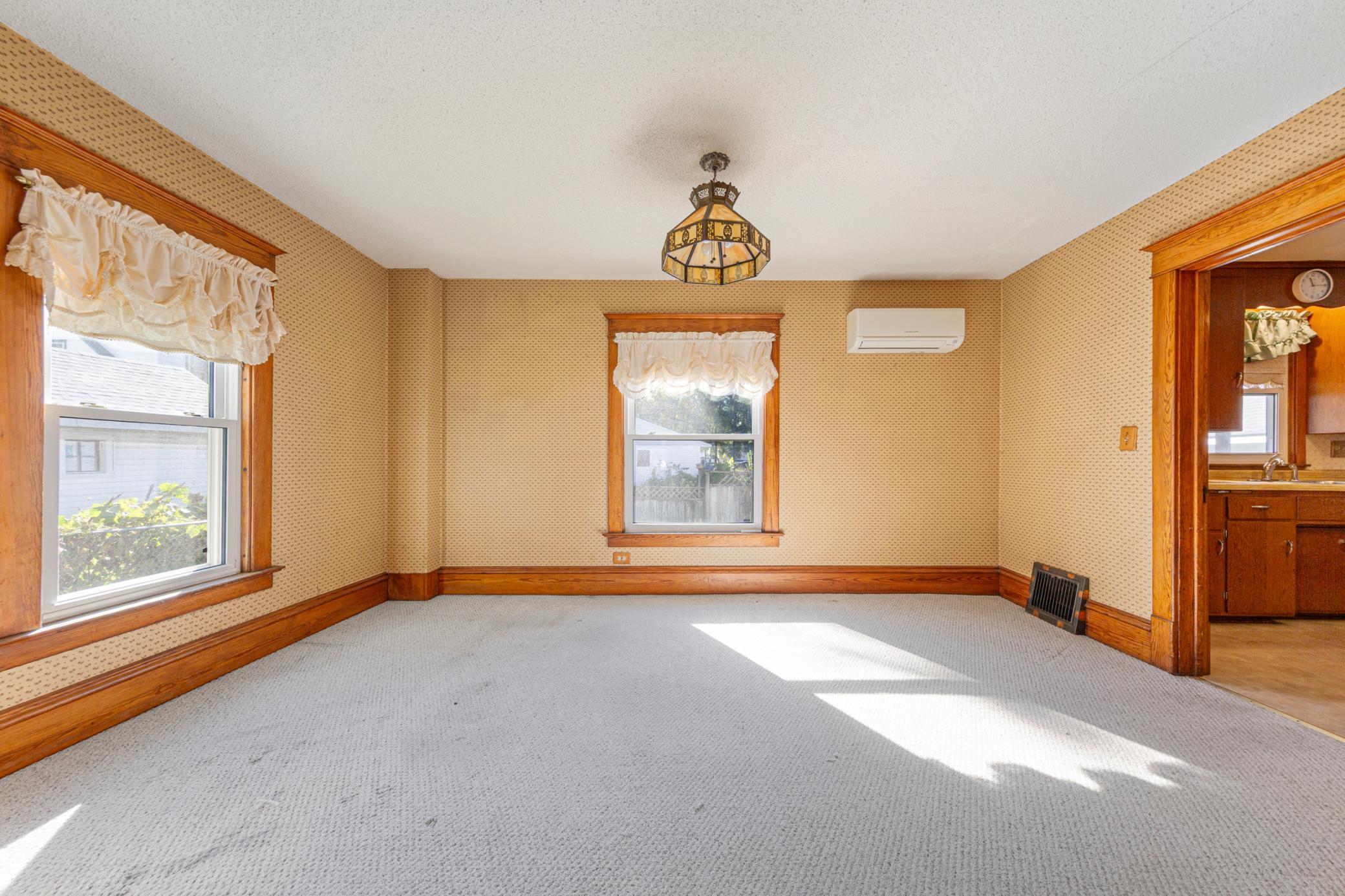 13 12th Street Nw Property Photo 8