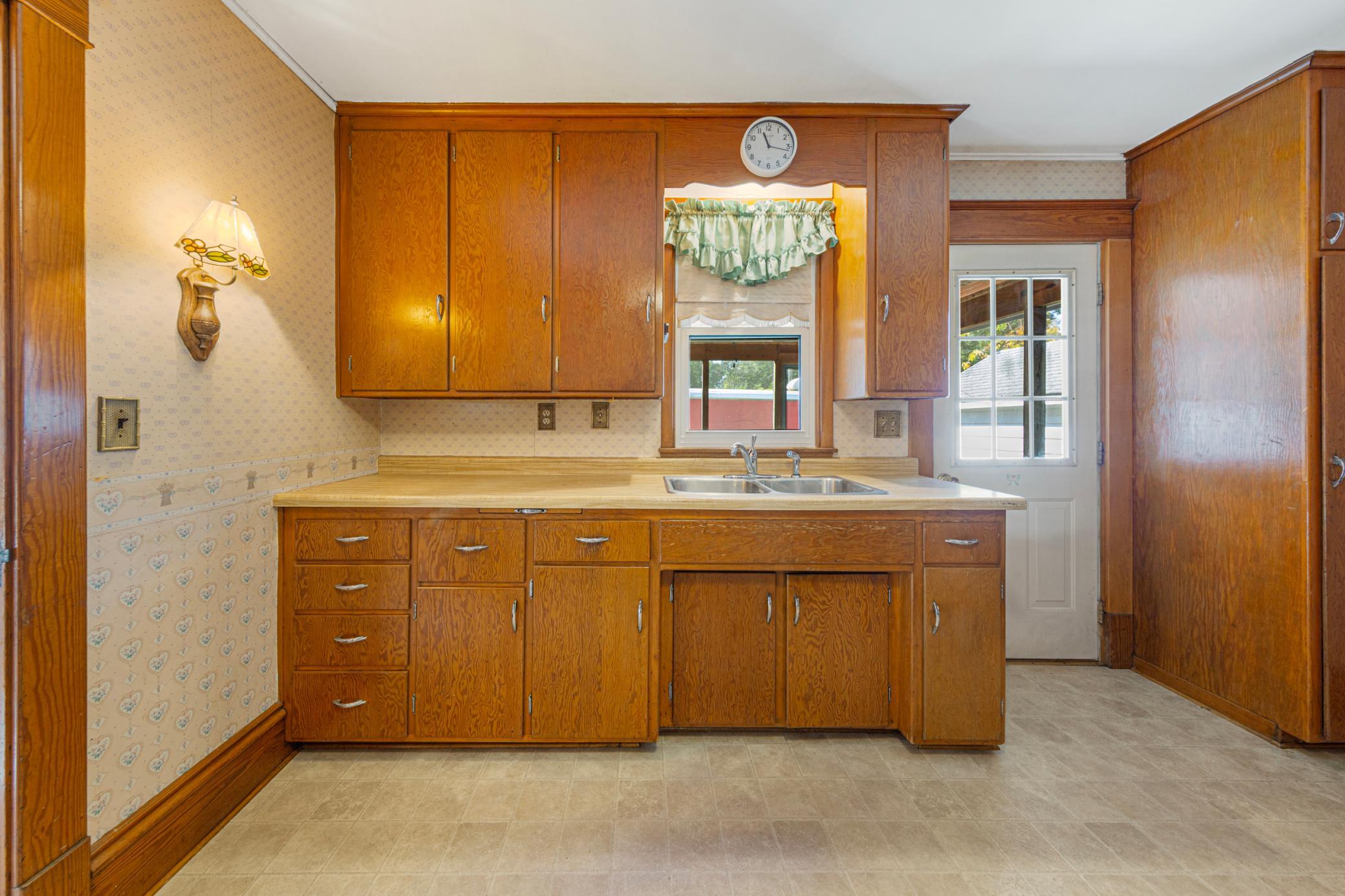 13 12th Street Nw Property Photo 11