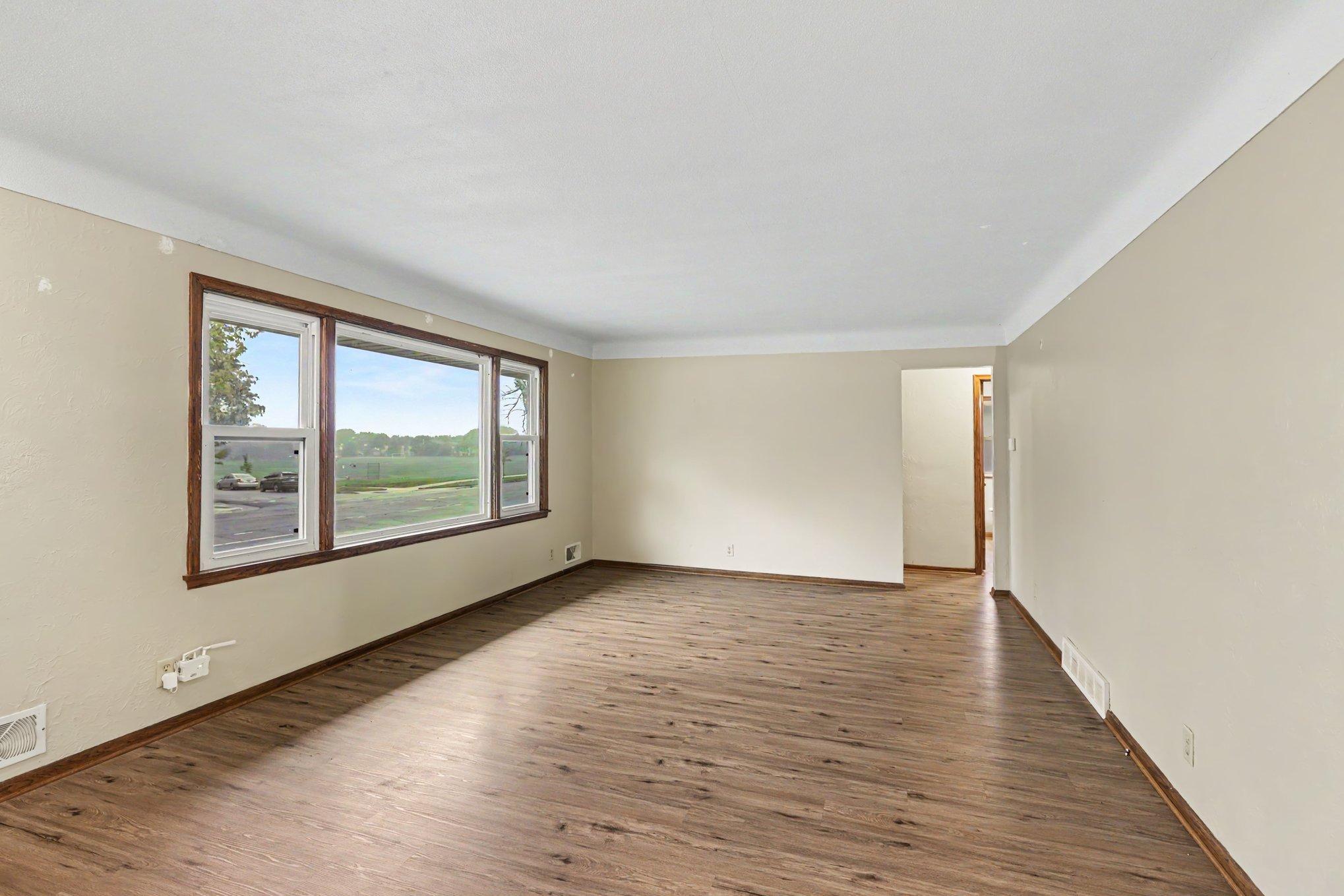2147 Burns Avenue Property Photo 3