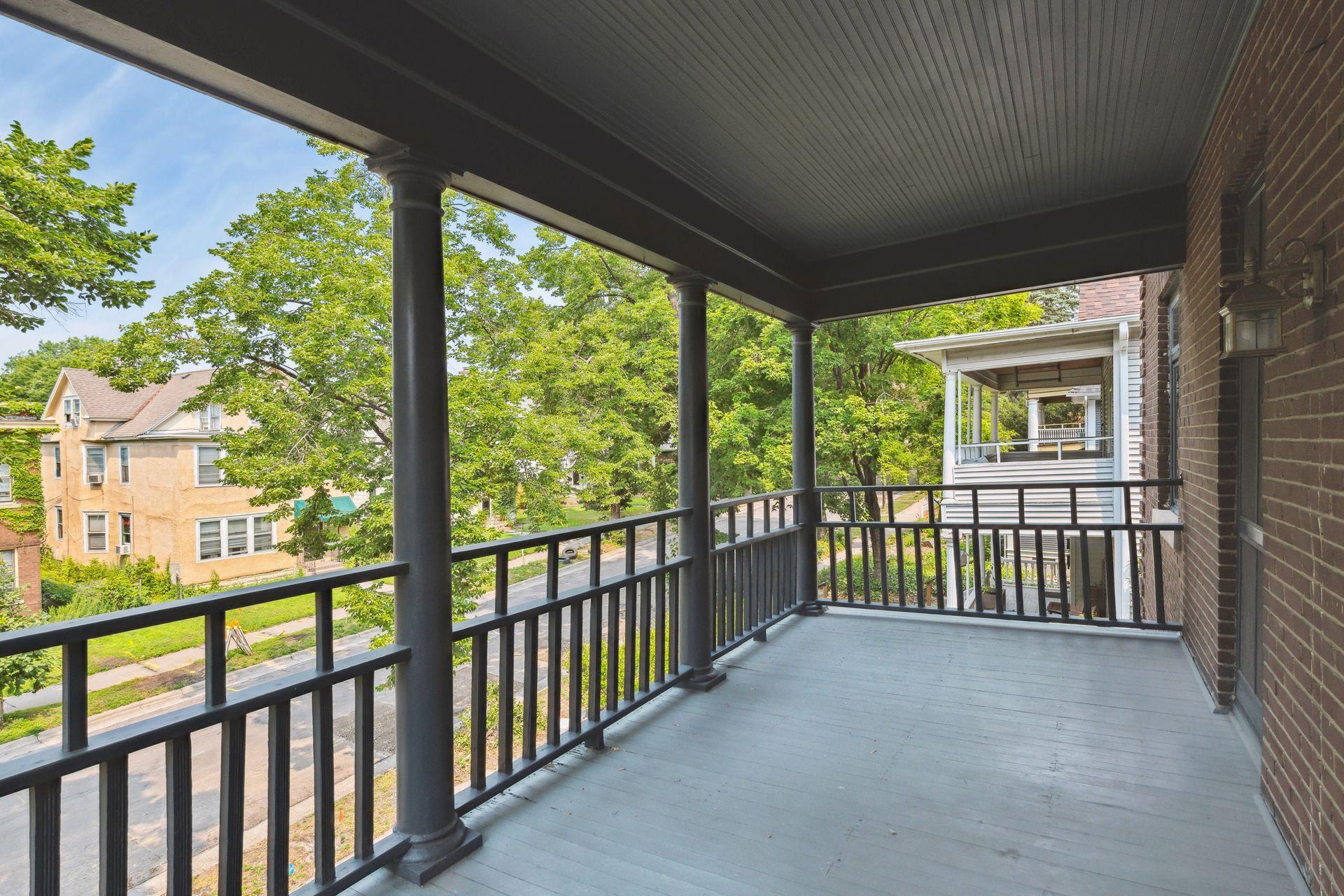 2125 Harriet Avenue Property Photo 12