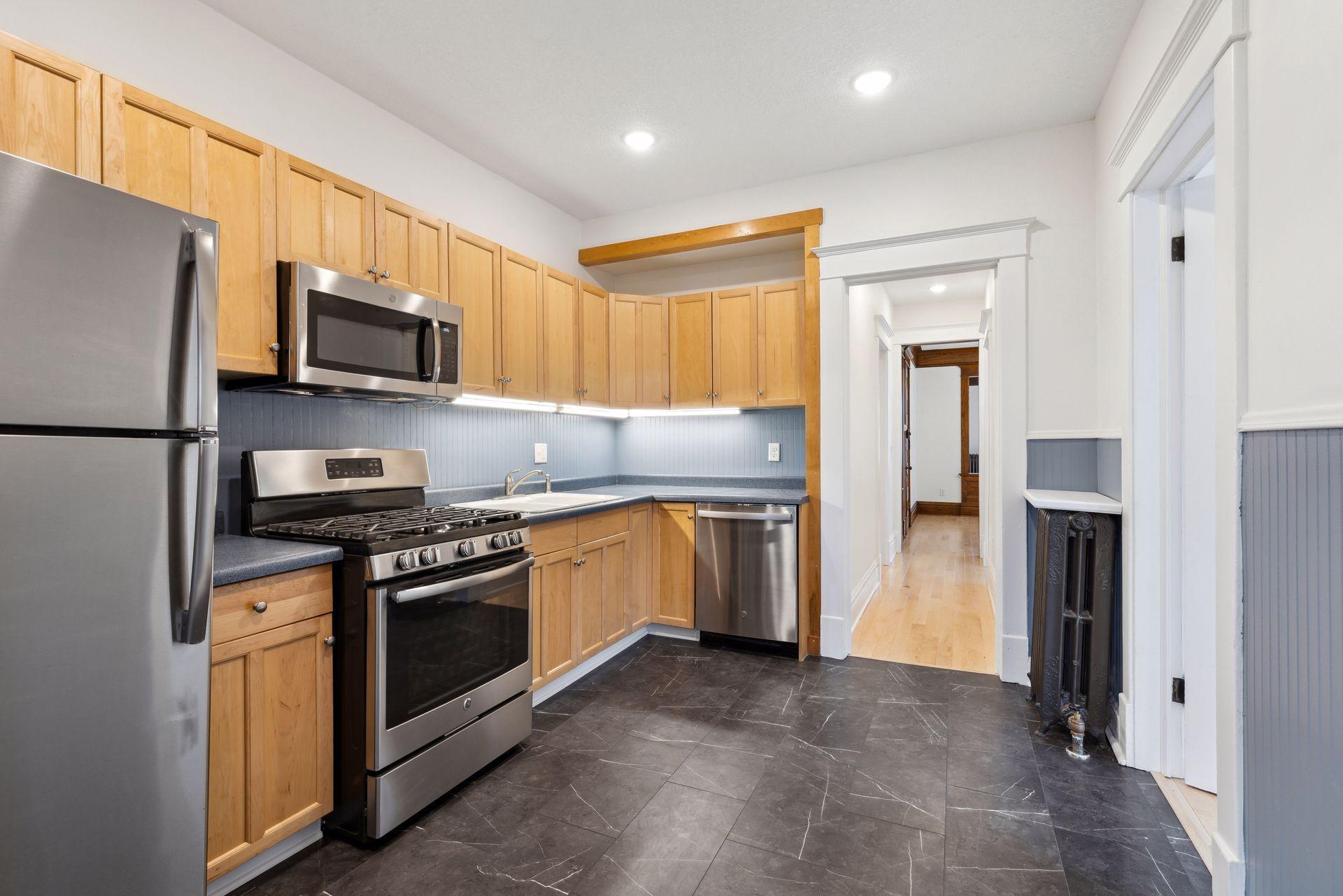 2125 Harriet Avenue Property Photo 40