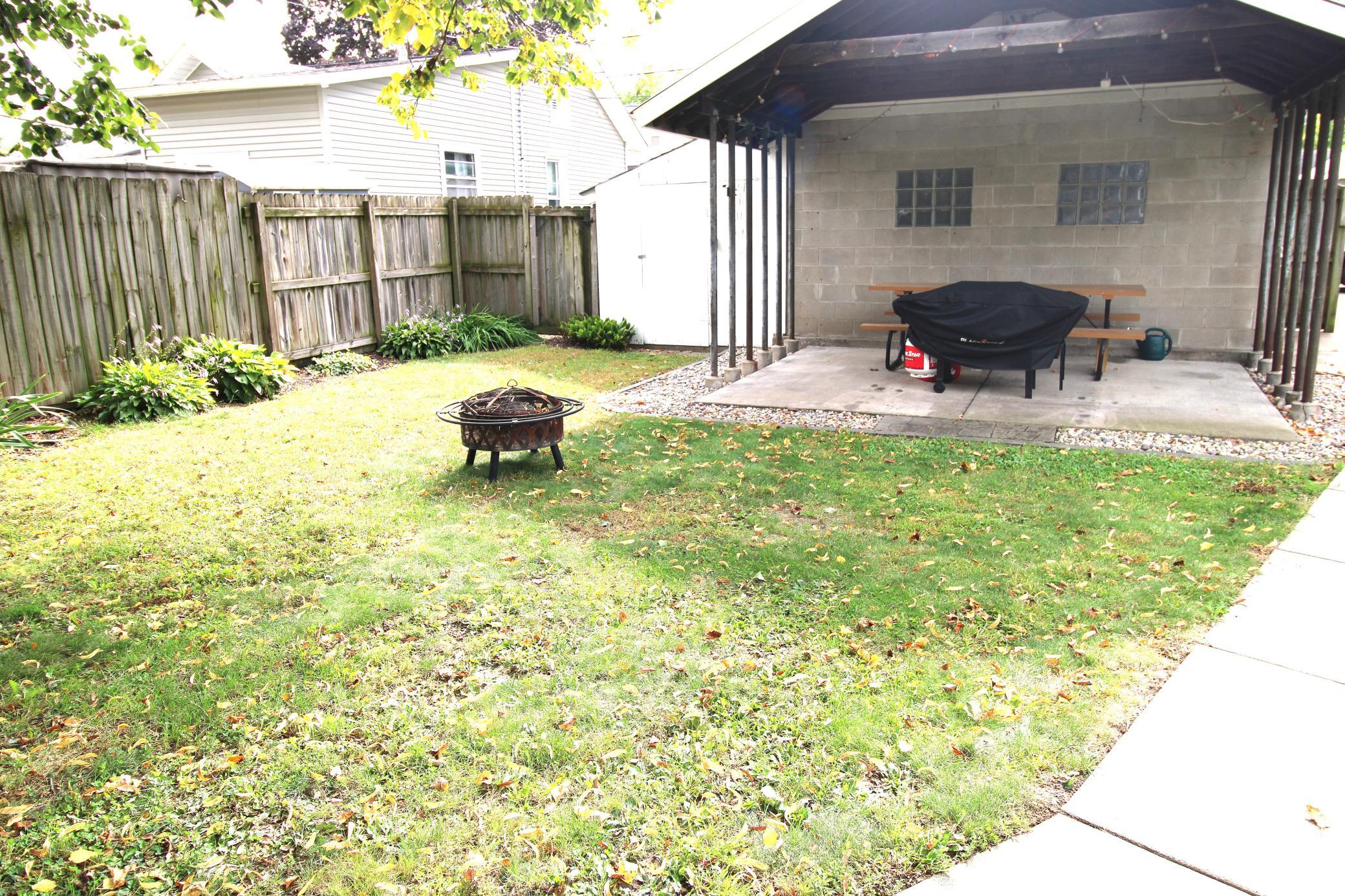 421 E Sanborn Street Property Photo 28