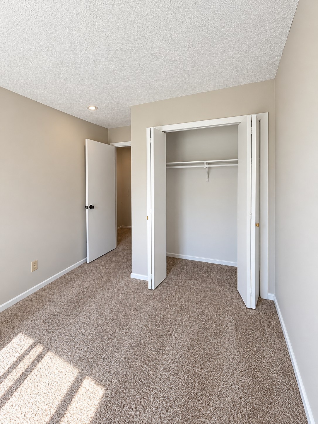 2933 69th Lane N Property Photo 9