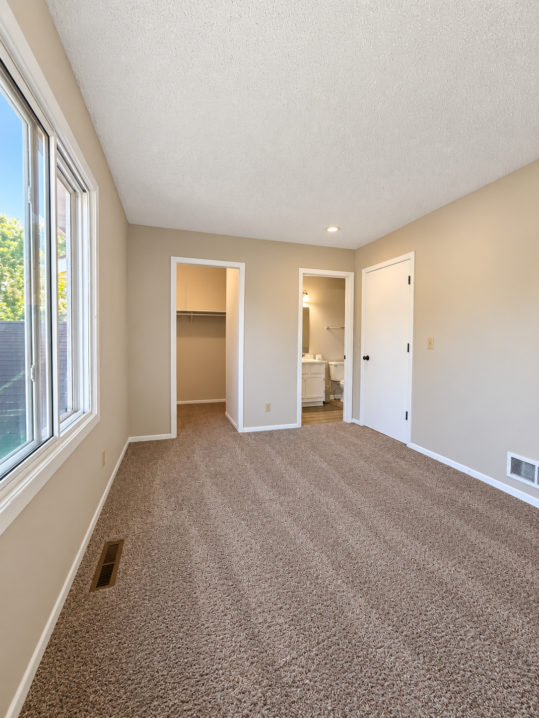 2933 69th Lane N Property Photo 14