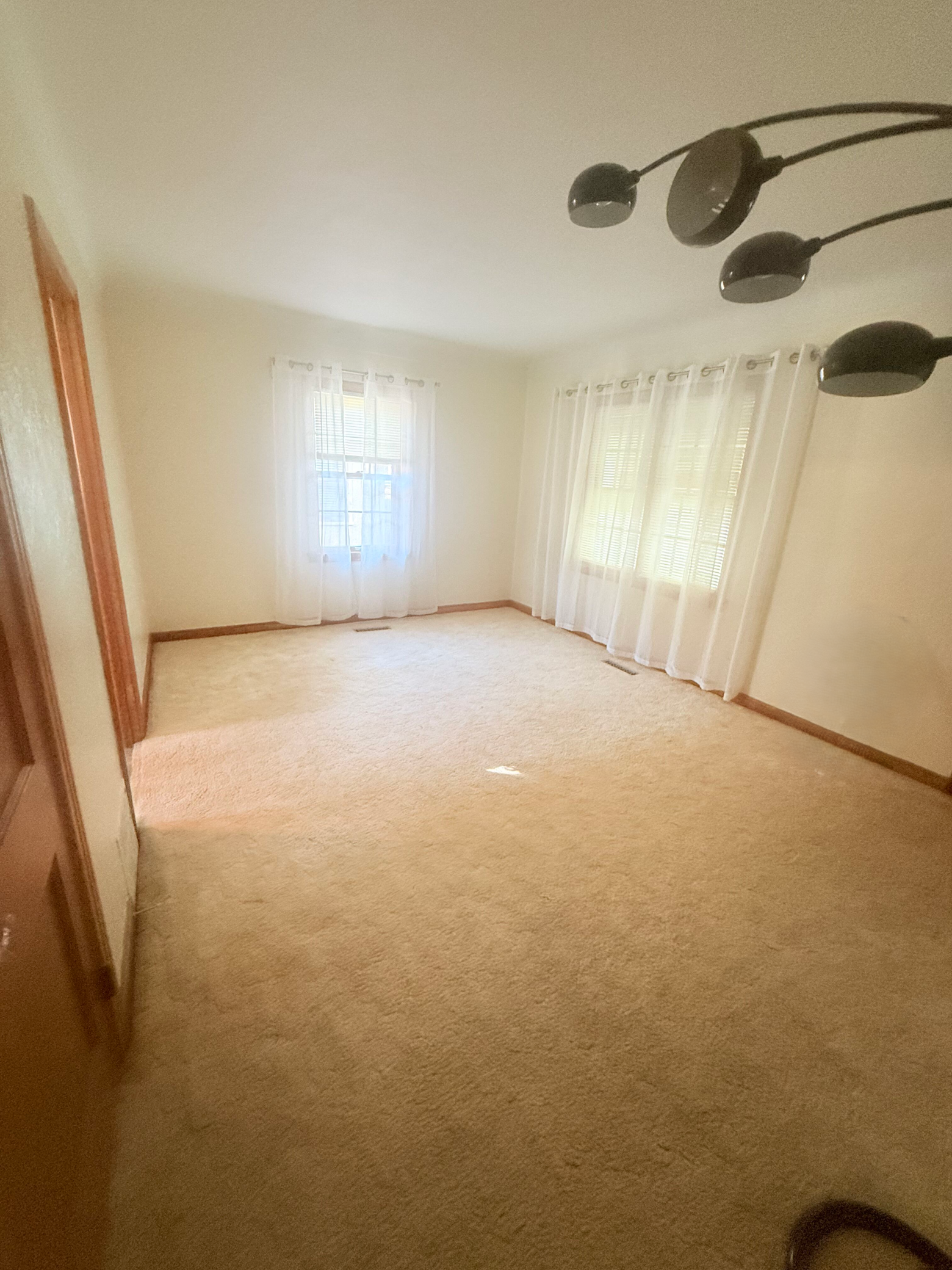 1679 Nevada Avenue E Property Photo 2
