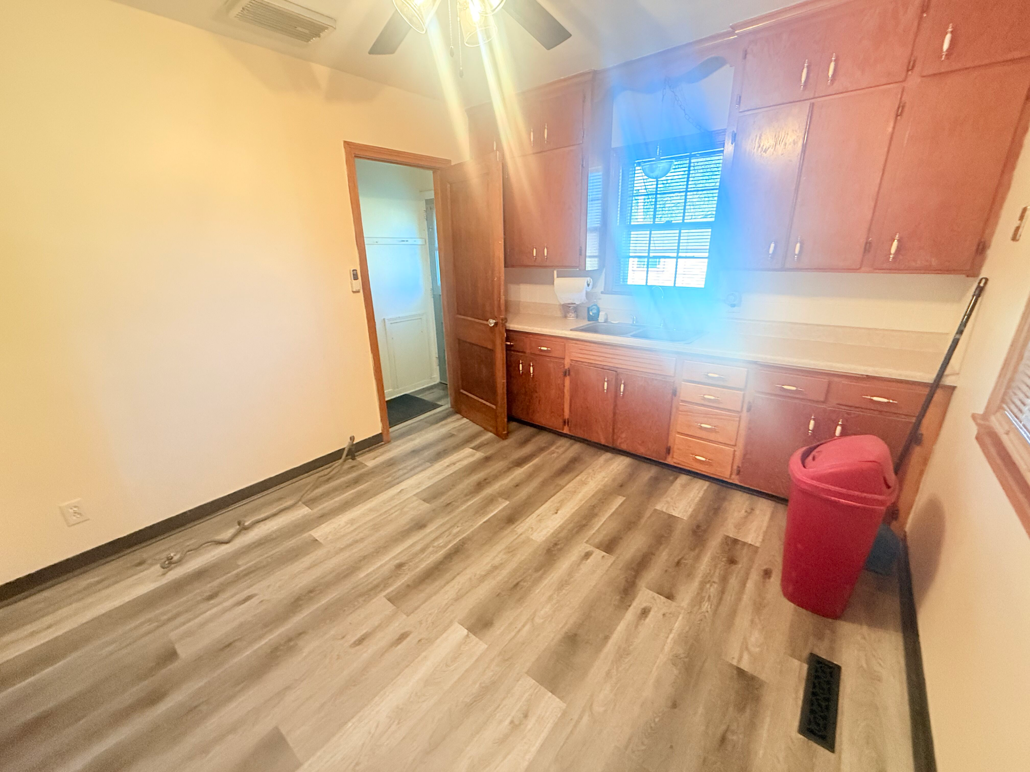 1679 Nevada Avenue E Property Photo 5