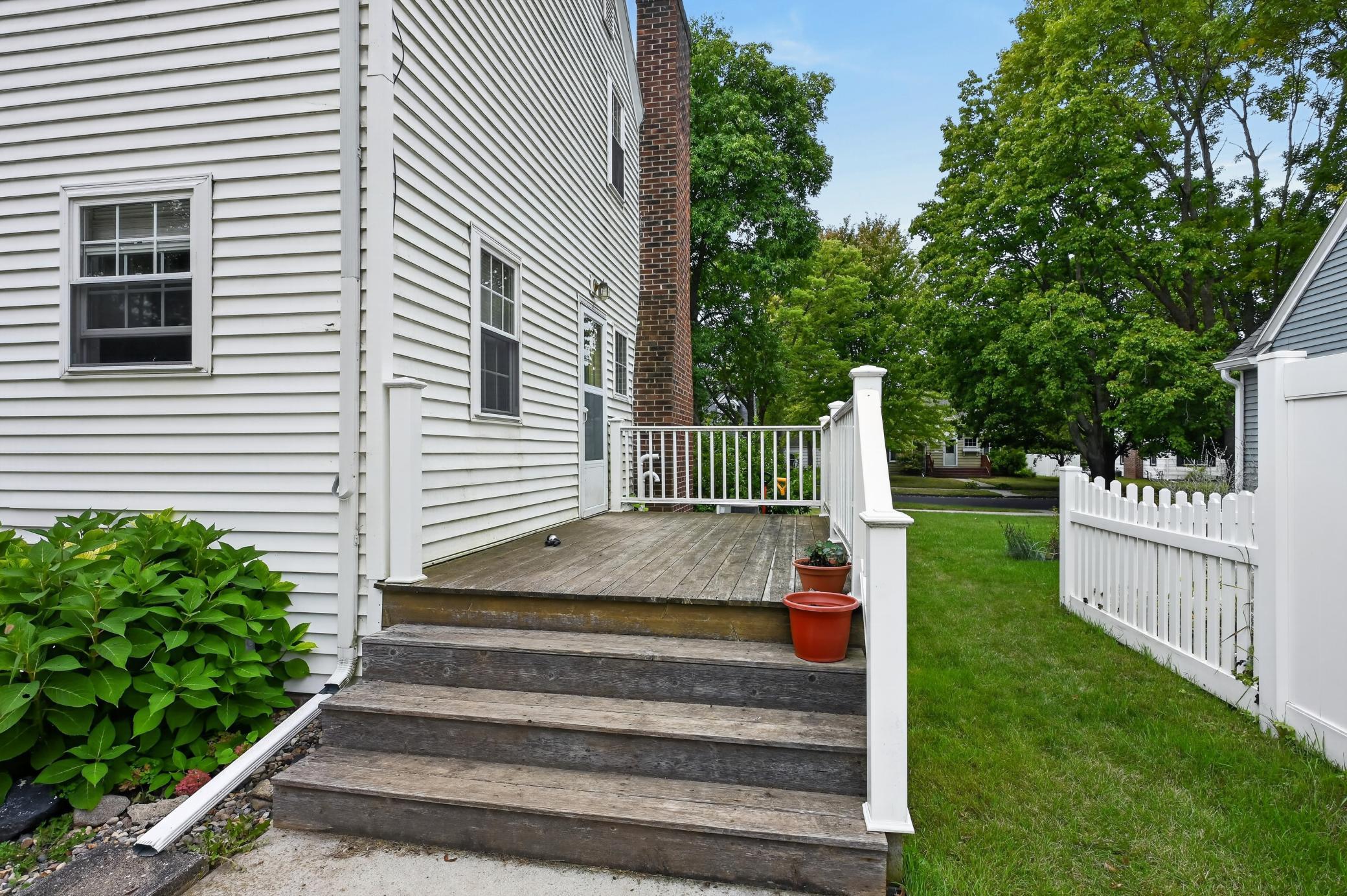 715 Maple Street Property Photo 13