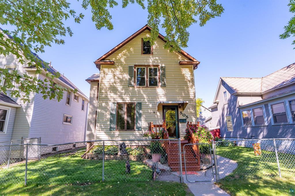 505 6th Street S Property Photo 1