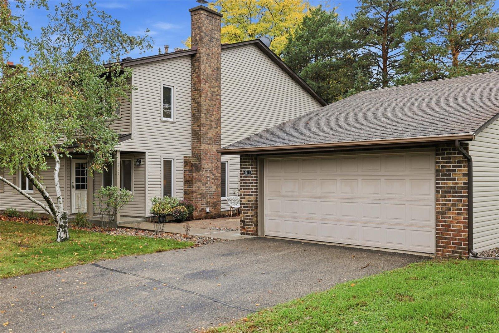 4711 Lund Point Property Photo 2