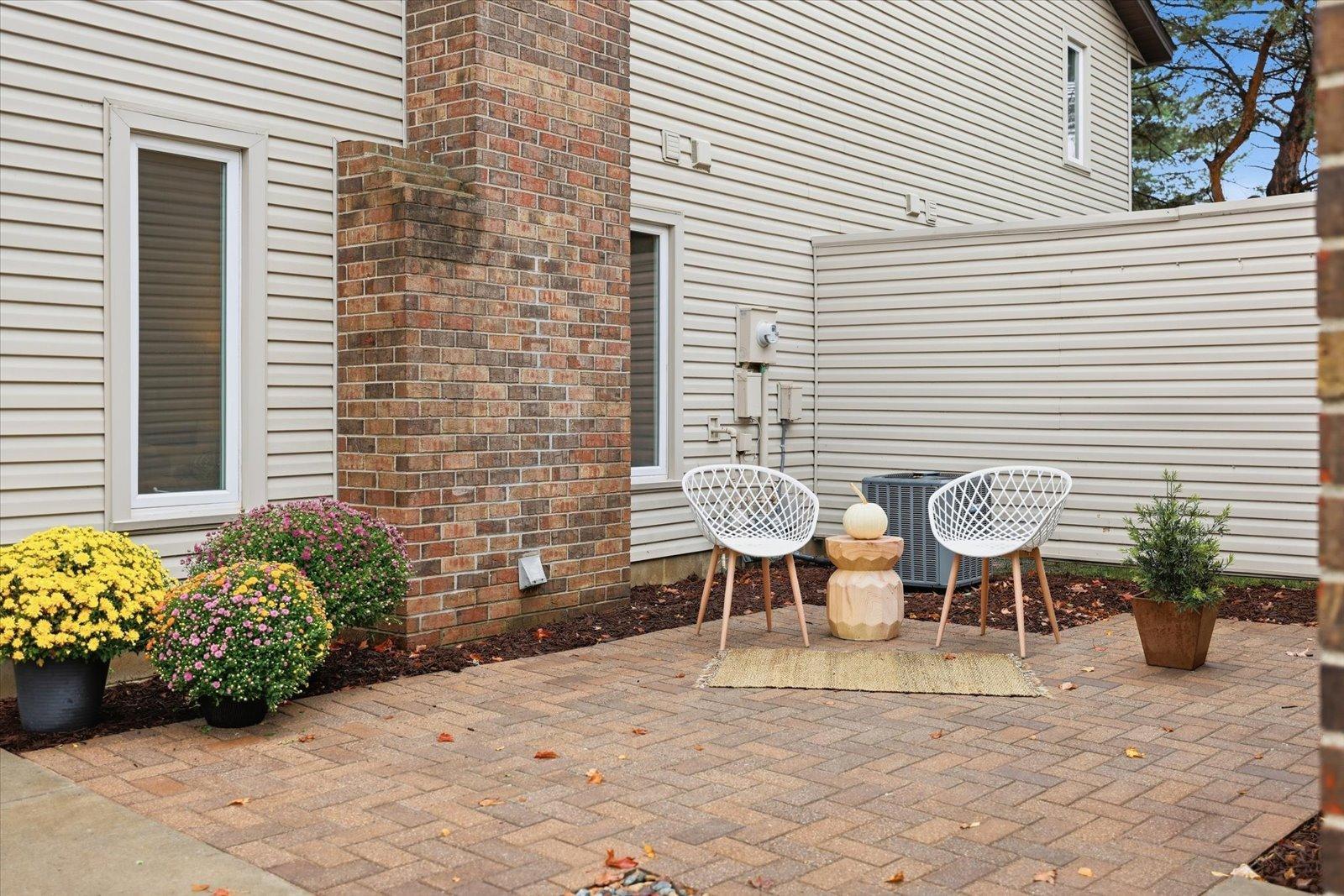 4711 Lund Point Property Photo 4
