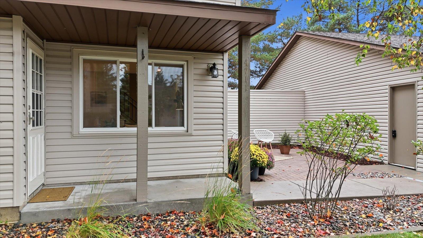 4711 Lund Point Property Photo 5
