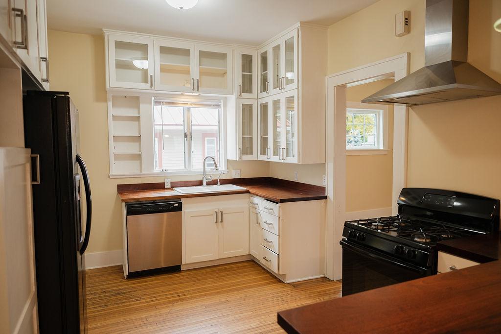 405 6th Street Property Photo 4