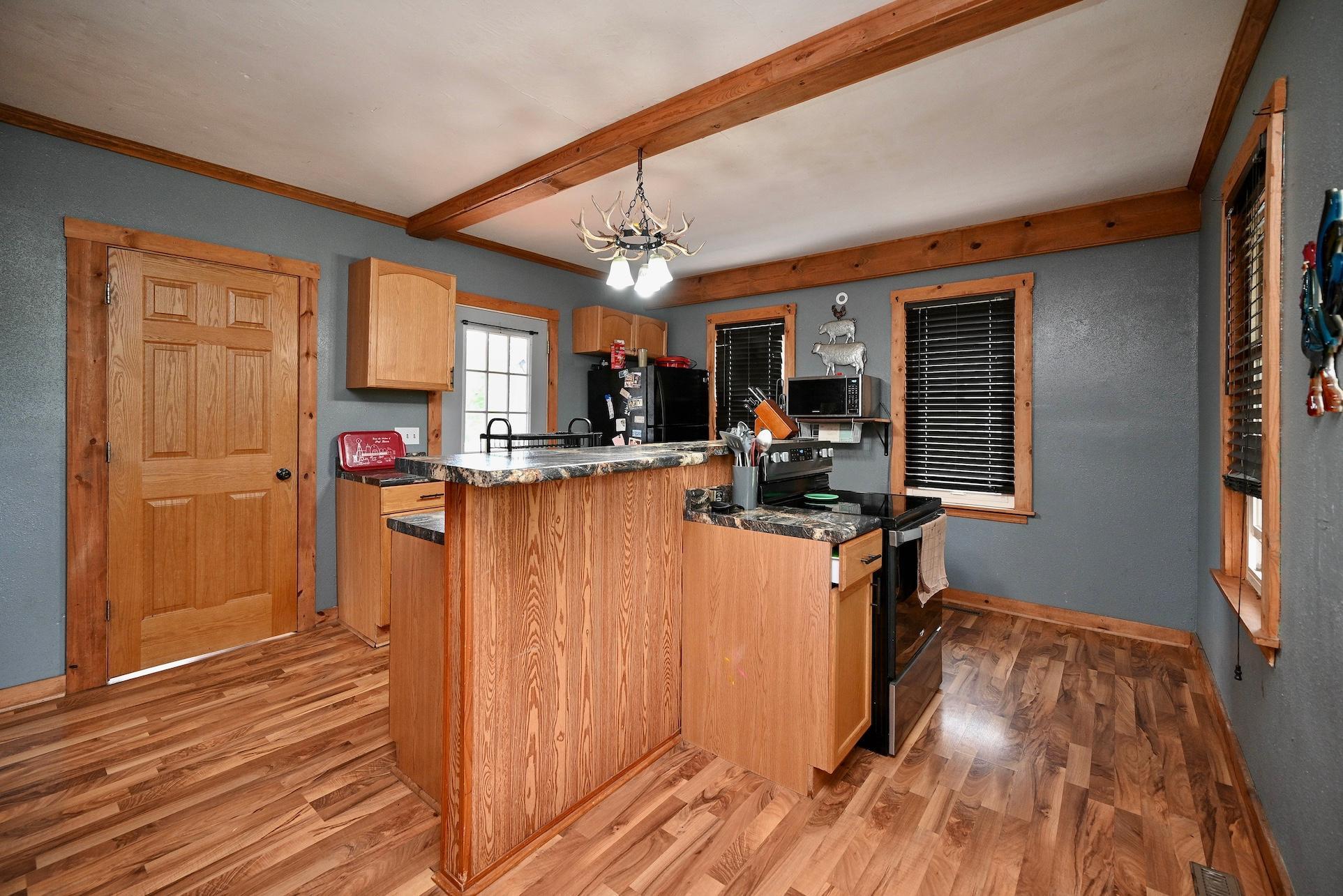 133 W 16th Street Property Photo 6