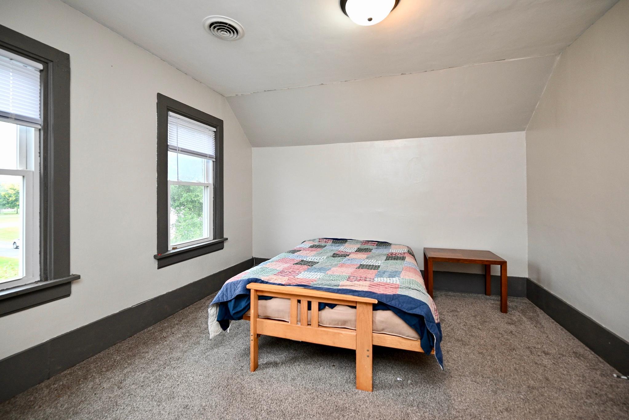 133 W 16th Street Property Photo 14