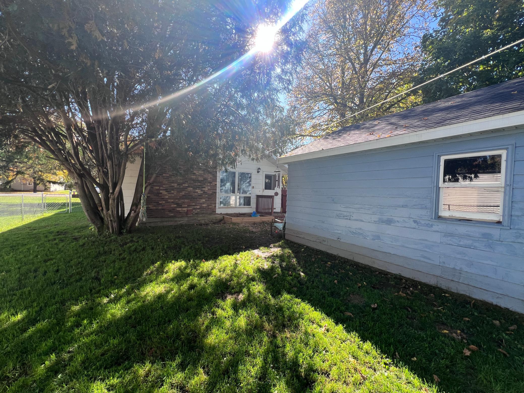 216 2nd Street Se Property Photo 2
