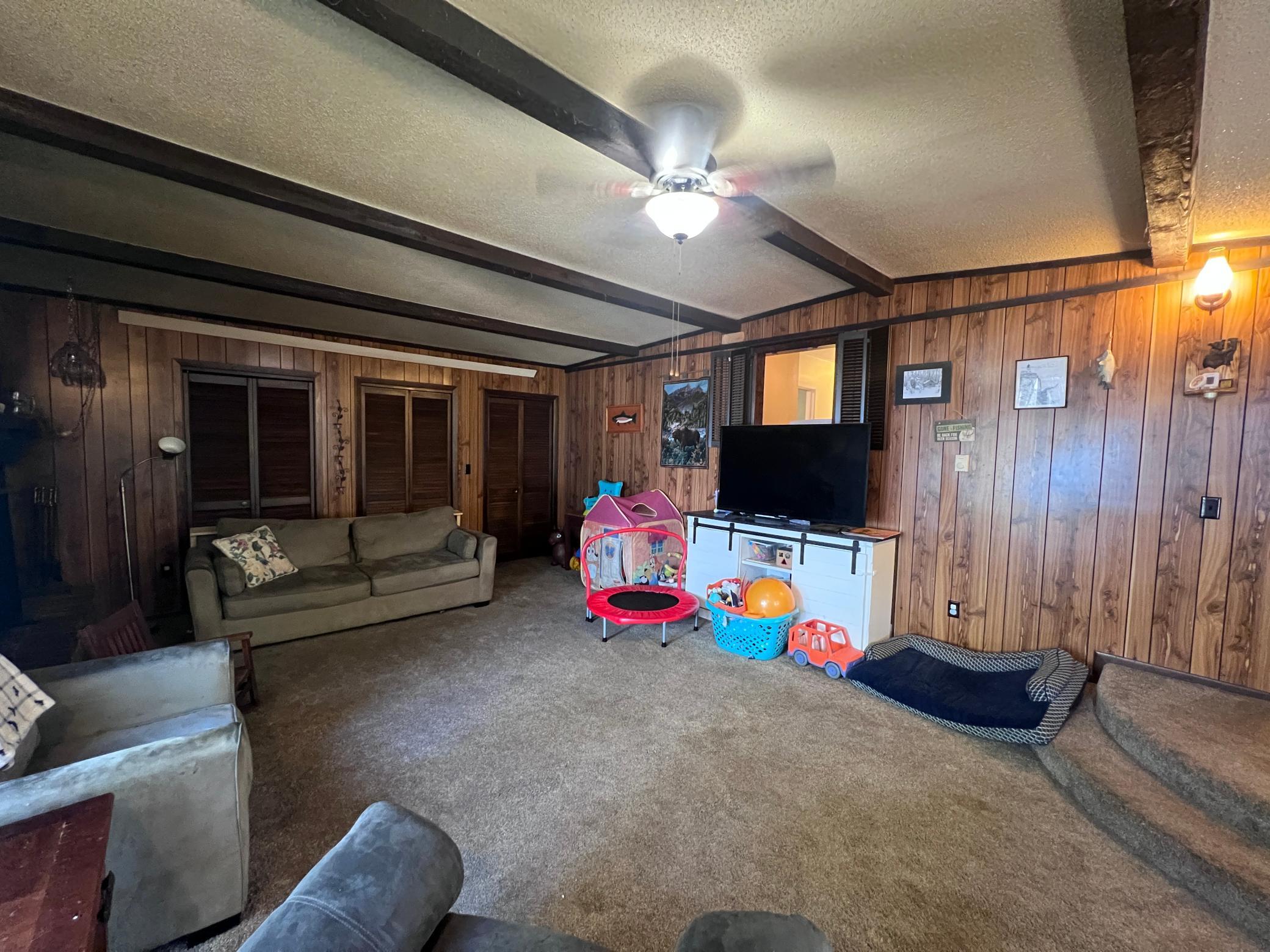 216 2nd Street Se Property Photo 4
