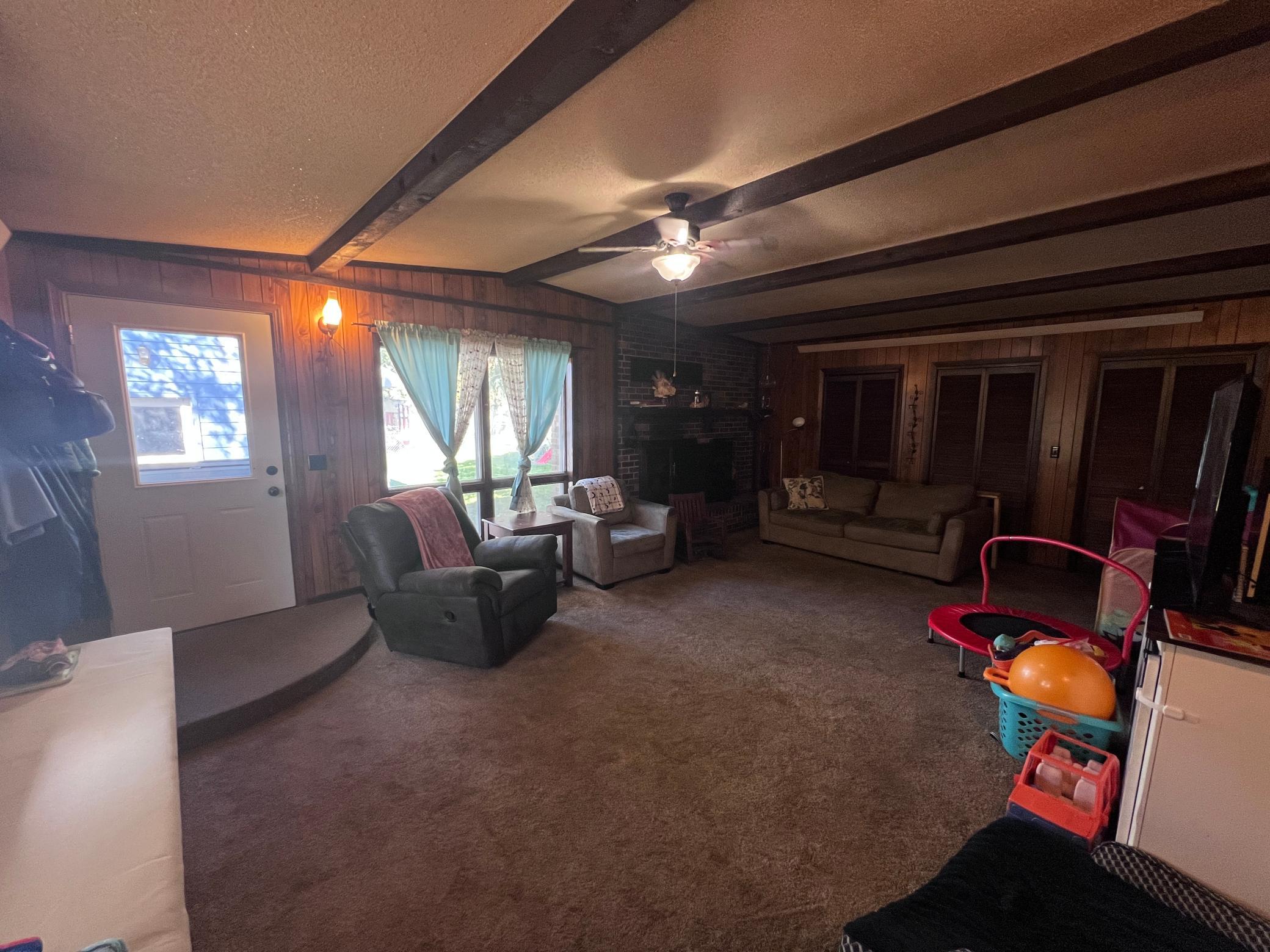 216 2nd Street Se Property Photo 5