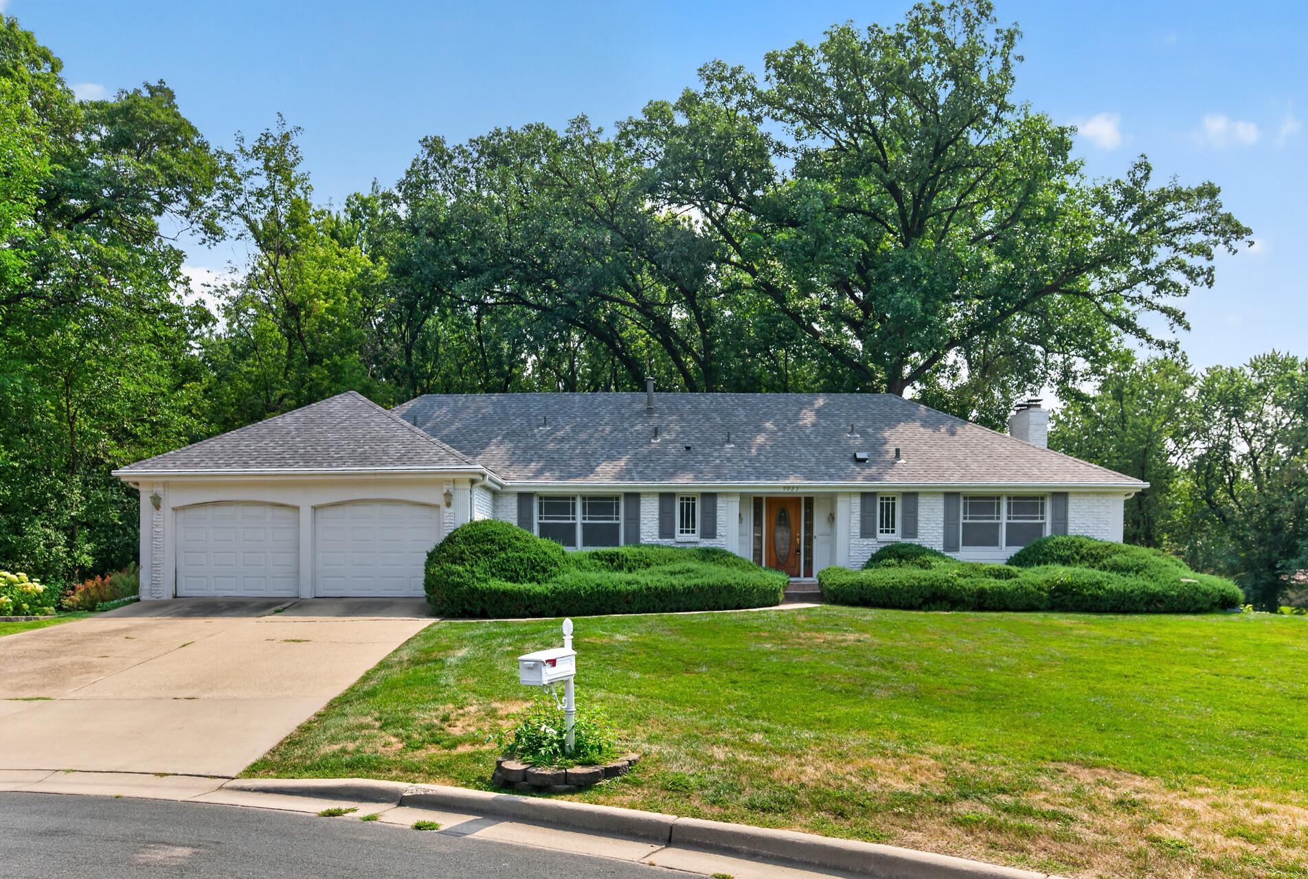 9923 Brookside Circle Property Photo 1