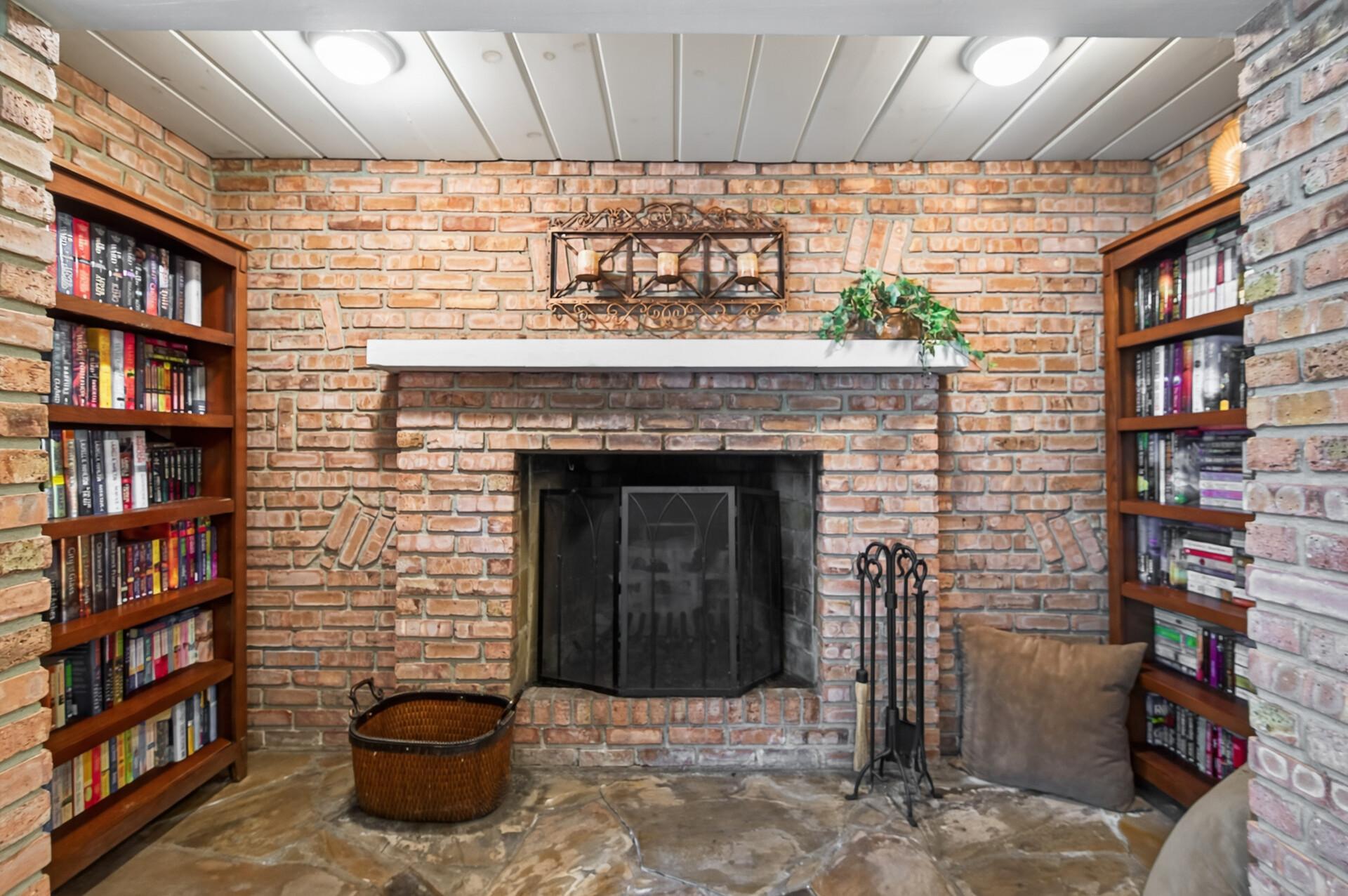 9923 Brookside Circle Property Photo 36