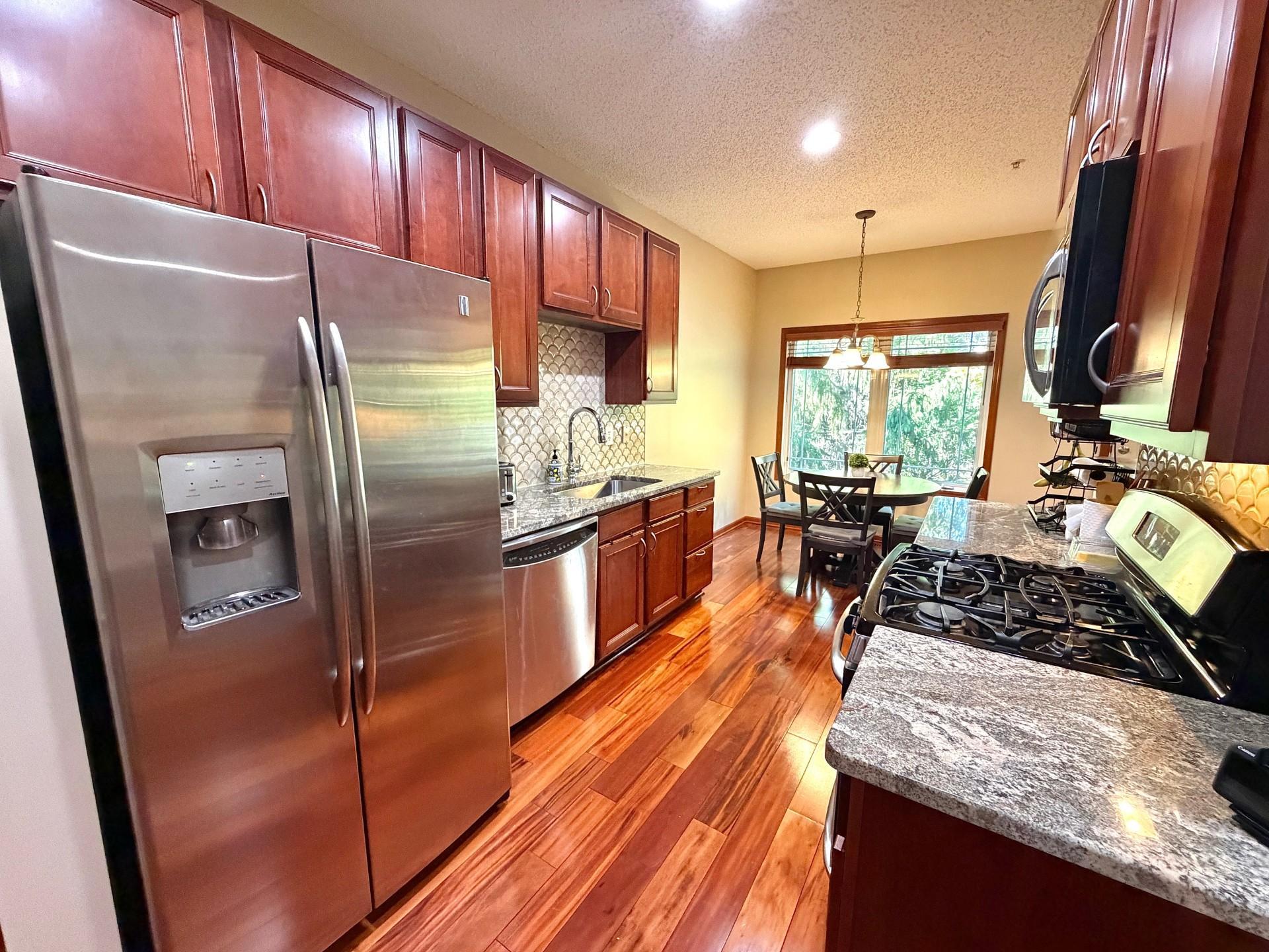 15535 Lilac Drive Property Photo 6
