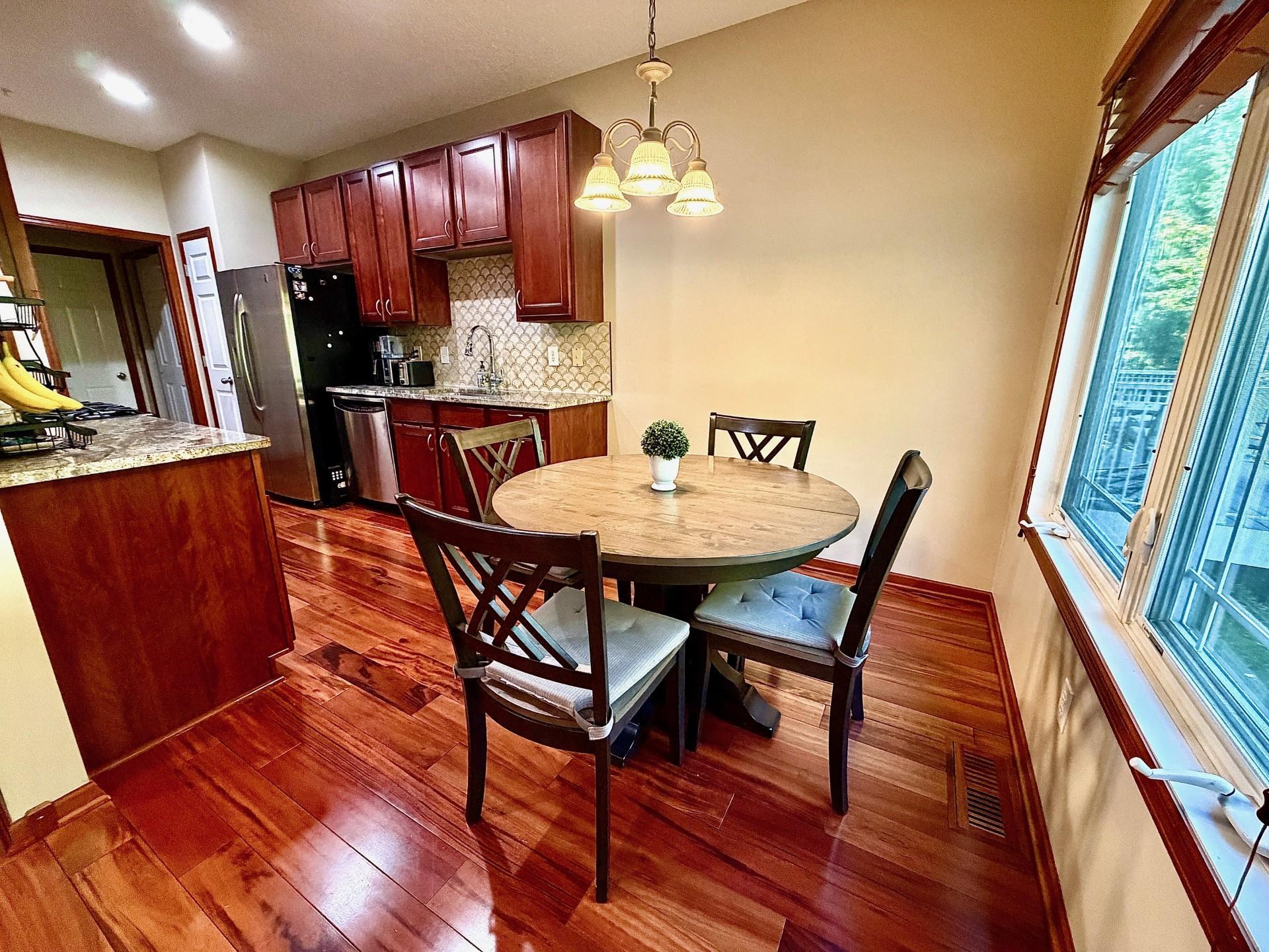 15535 Lilac Drive Property Photo 8