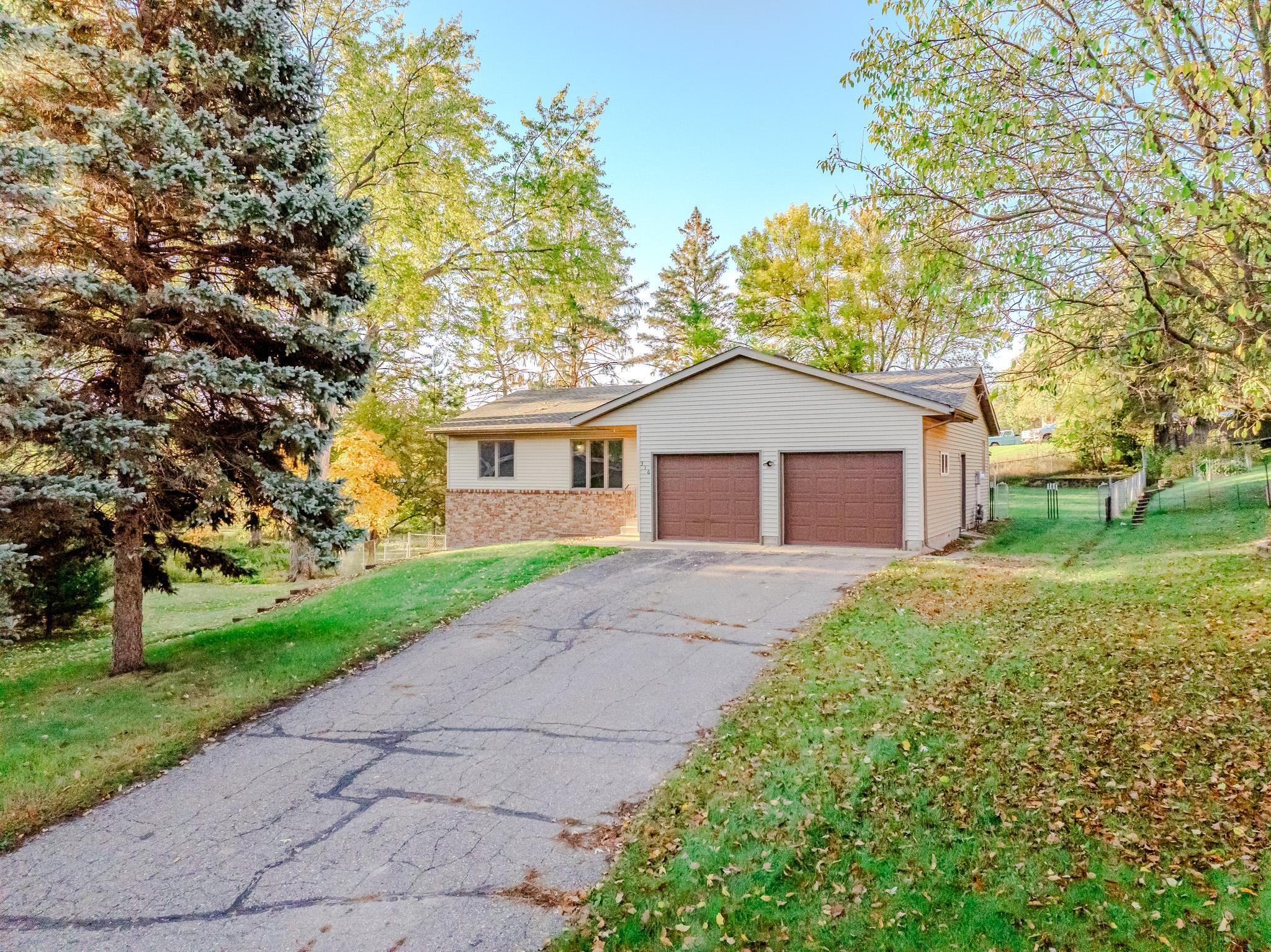 316 8th Street N Property Photo 1