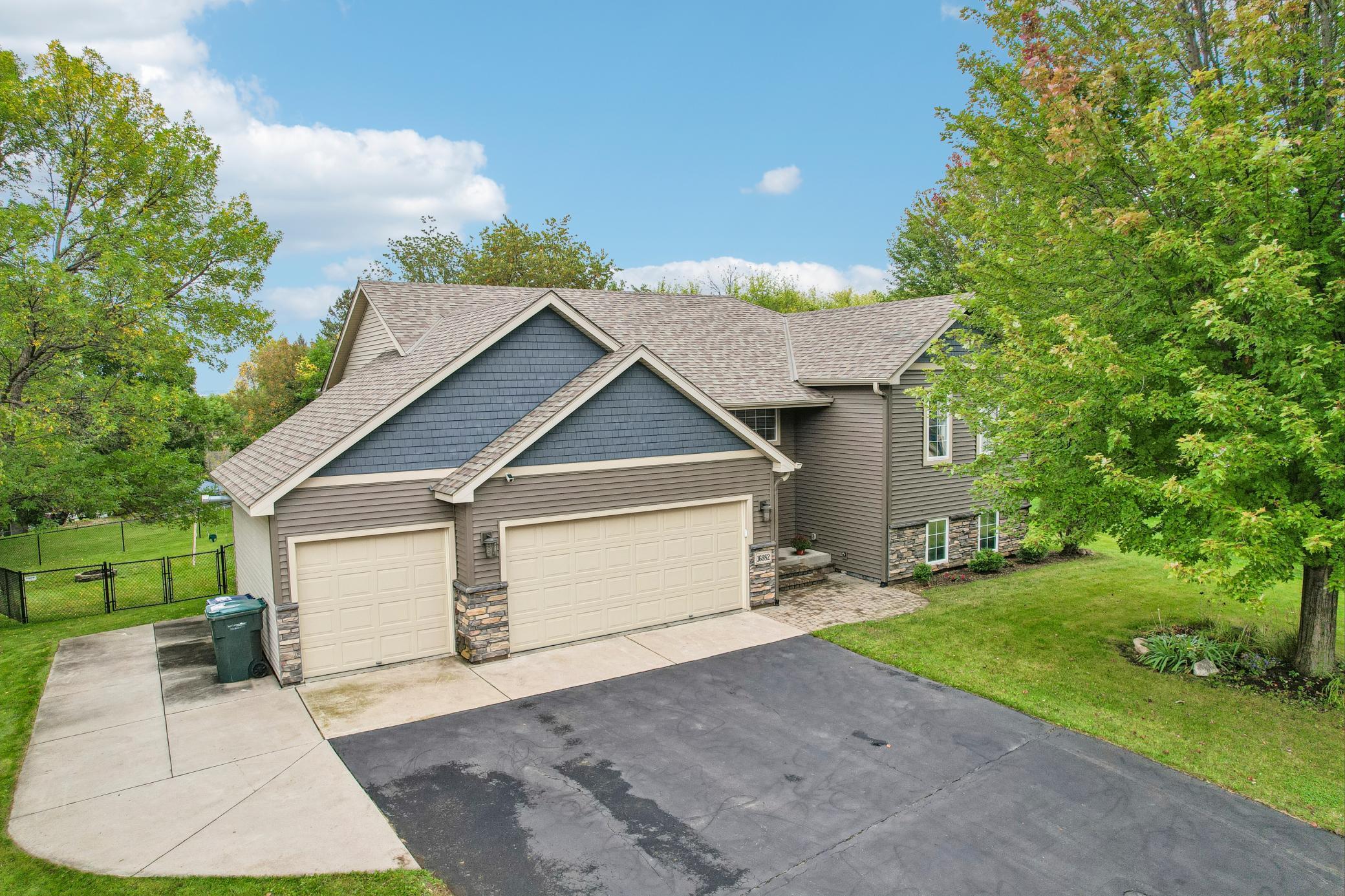 16982 Georgetown Way Property Photo 1