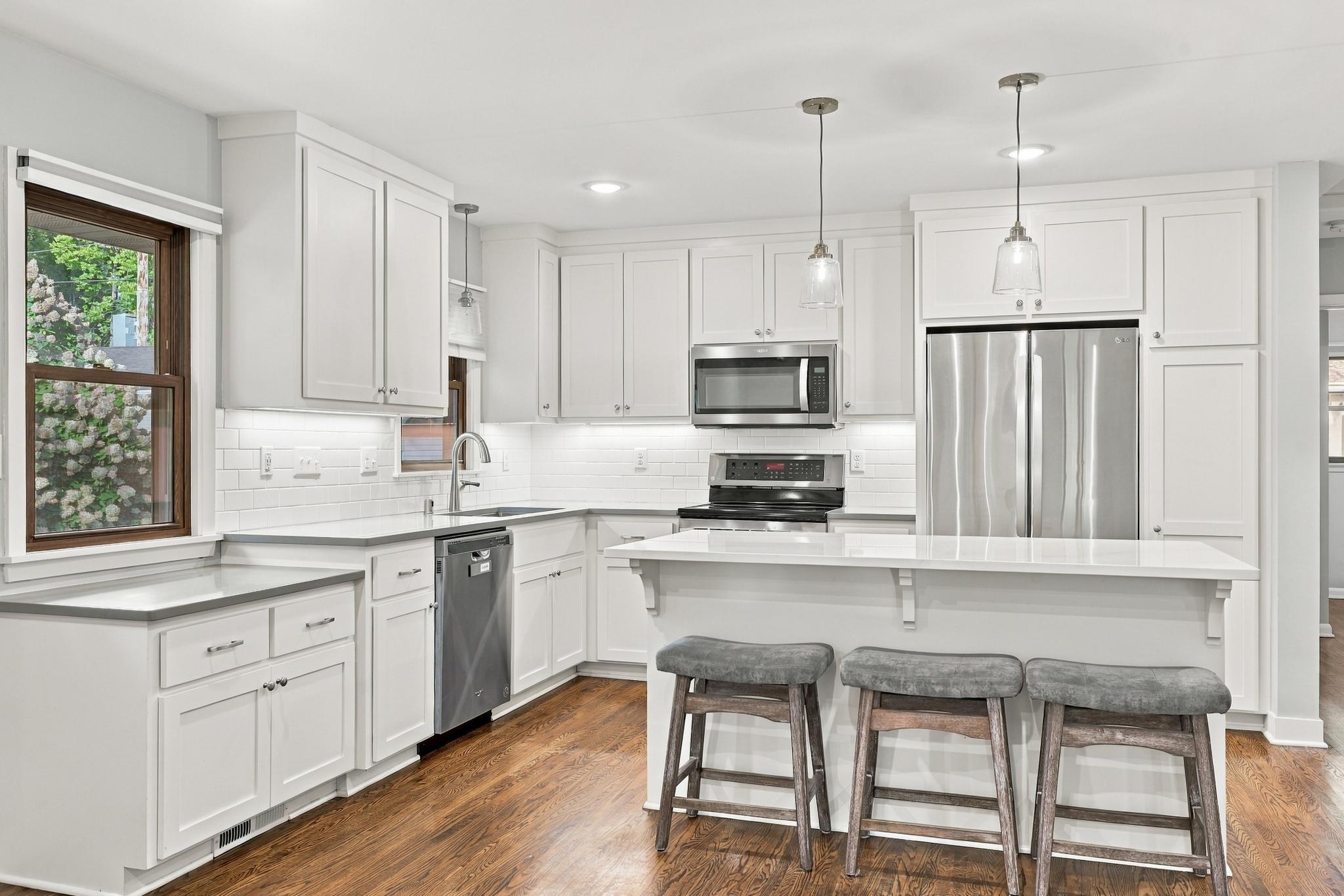 176 Fairview Avenue S Property Photo 1