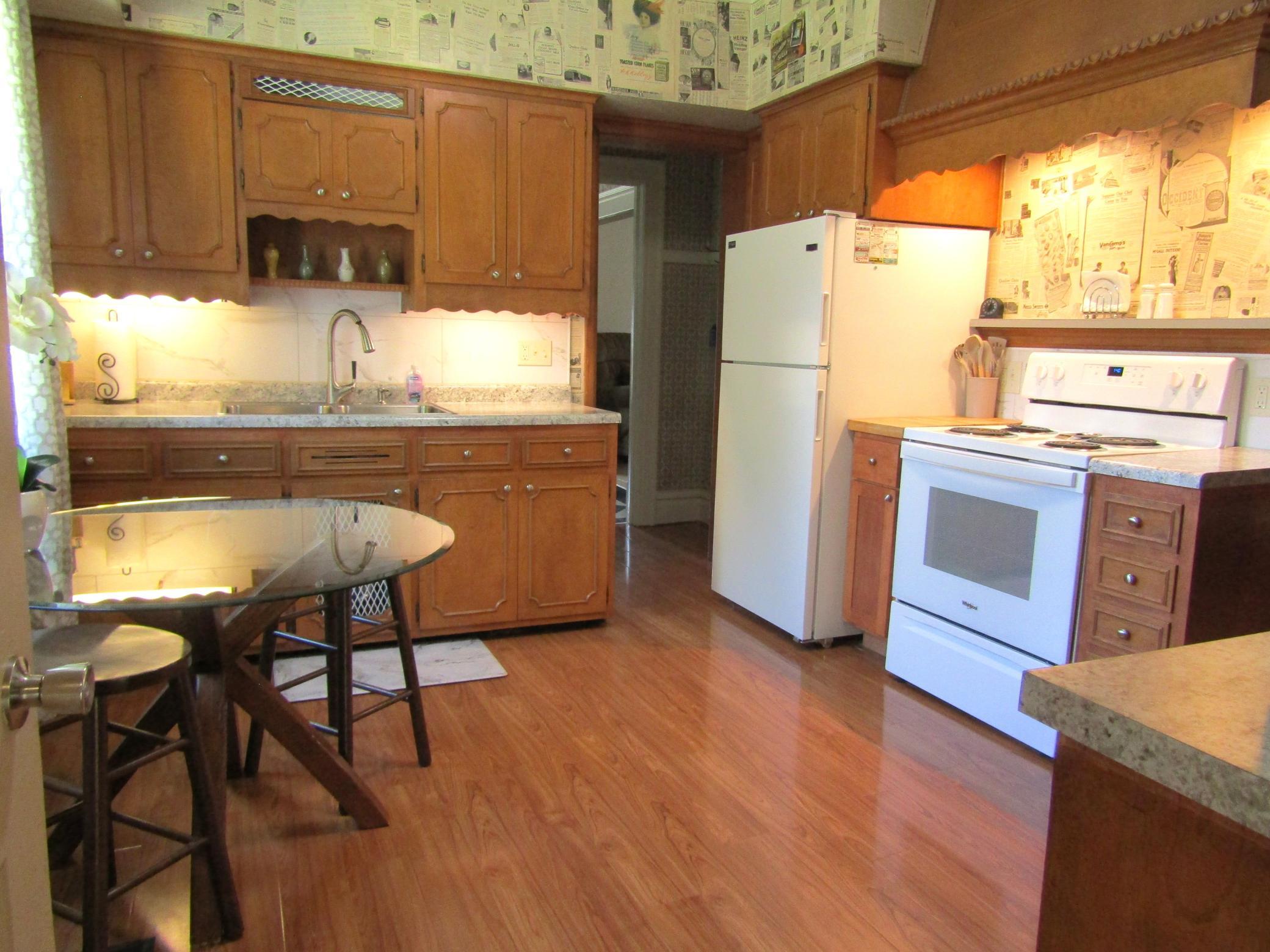 223 E Schlieman Avenue Property Photo 11