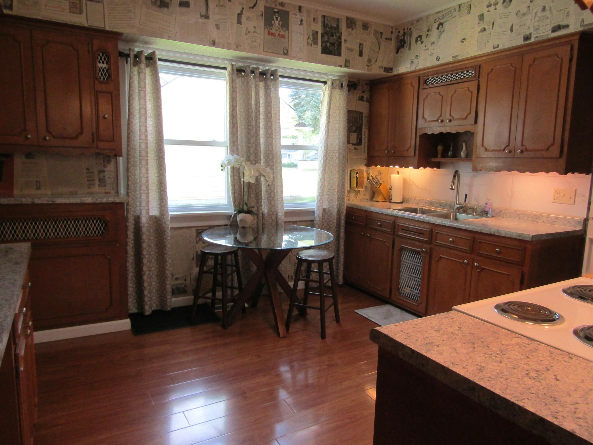 223 E Schlieman Avenue Property Photo 13