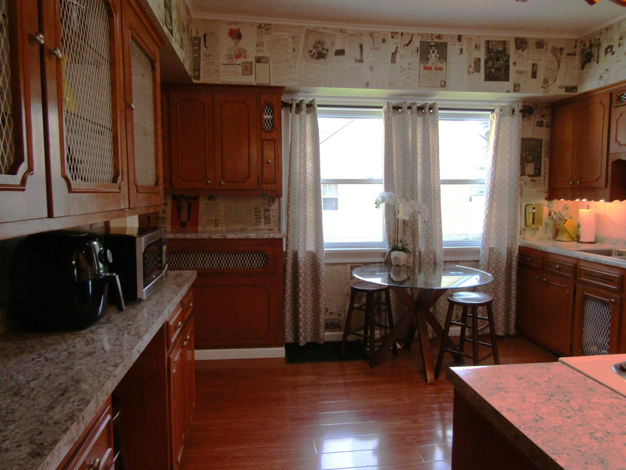223 E Schlieman Avenue Property Photo 14