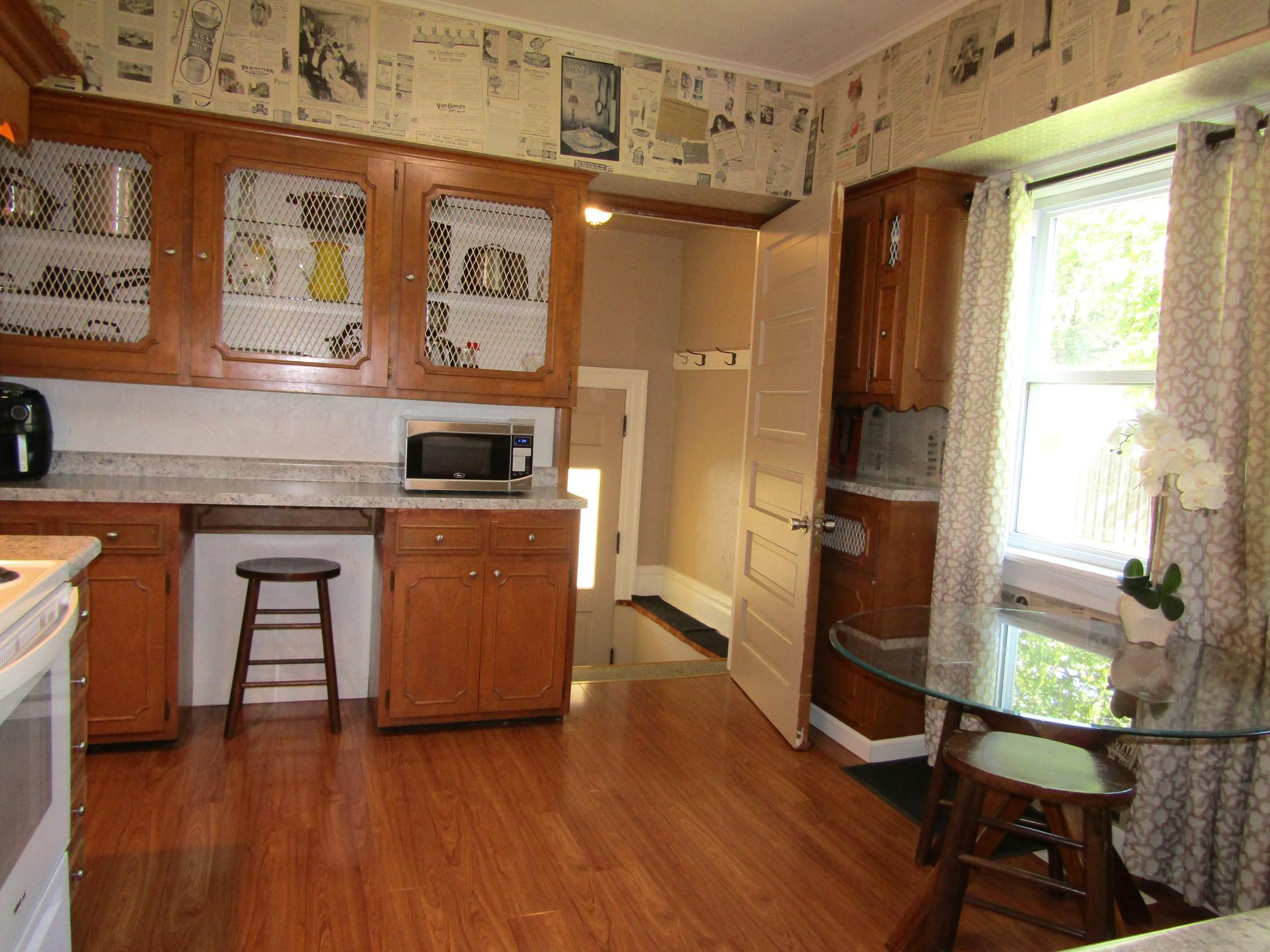 223 E Schlieman Avenue Property Photo 15