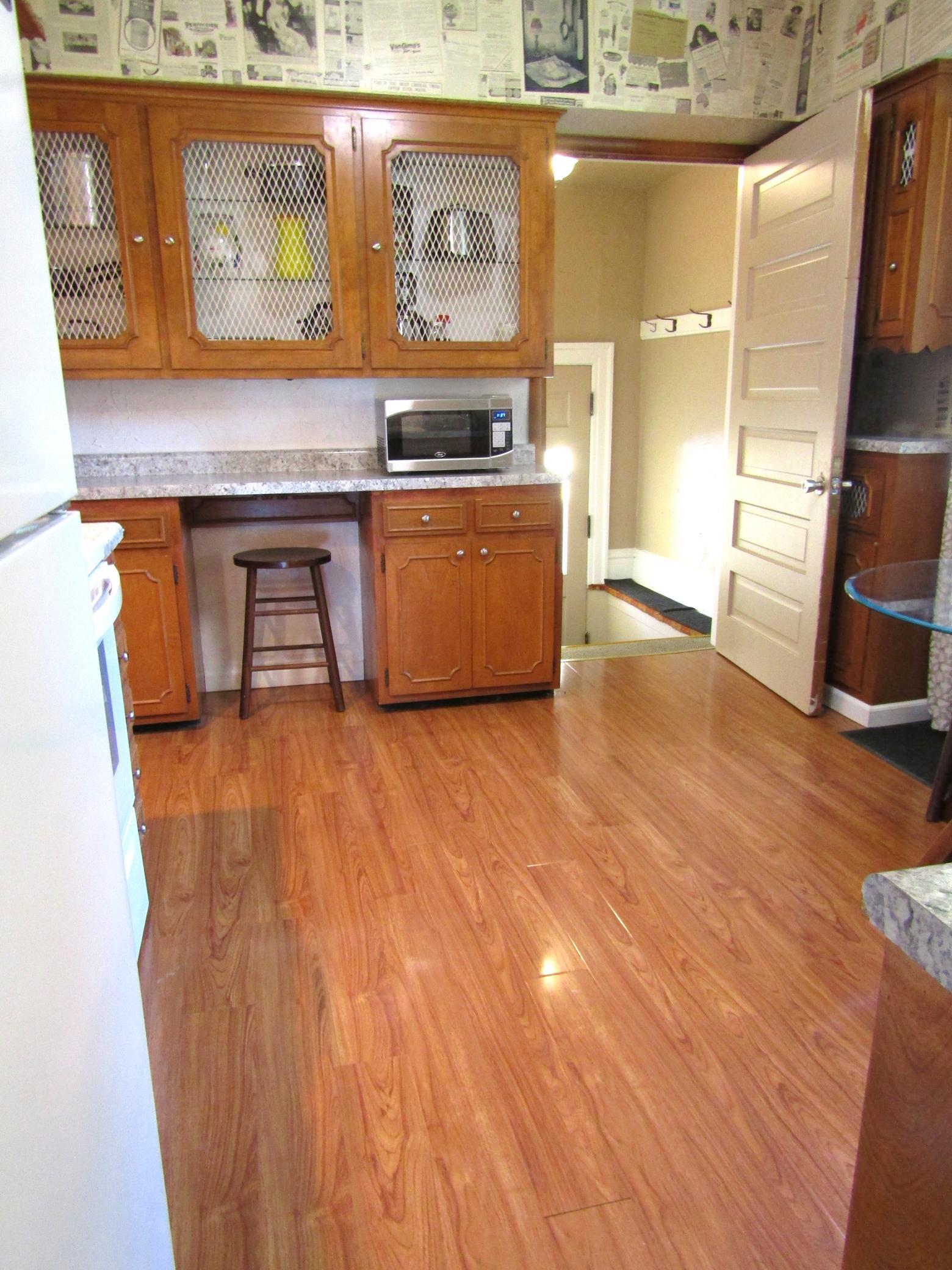 223 E Schlieman Avenue Property Photo 16