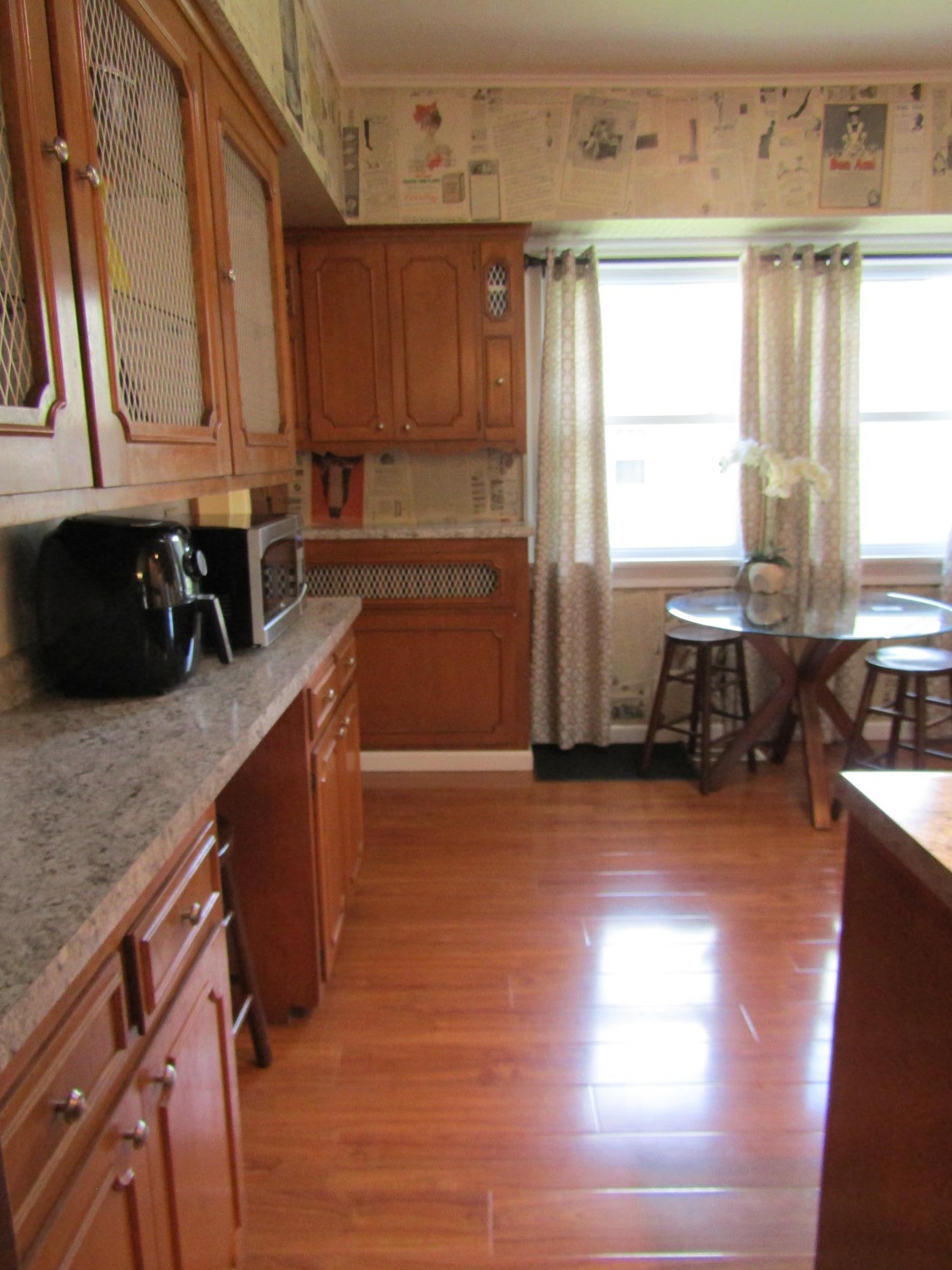 223 E Schlieman Avenue Property Photo 17