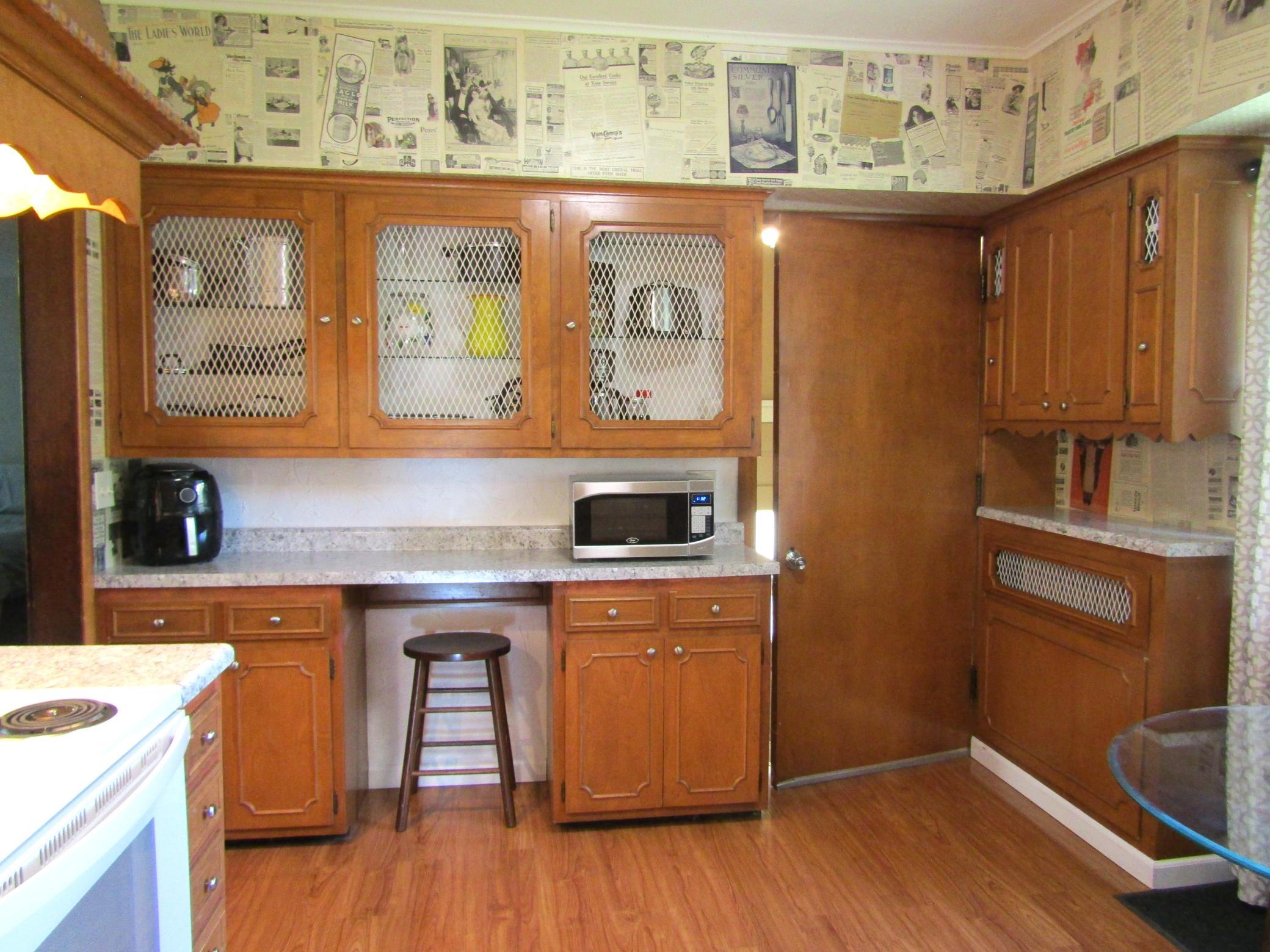 223 E Schlieman Avenue Property Photo 18