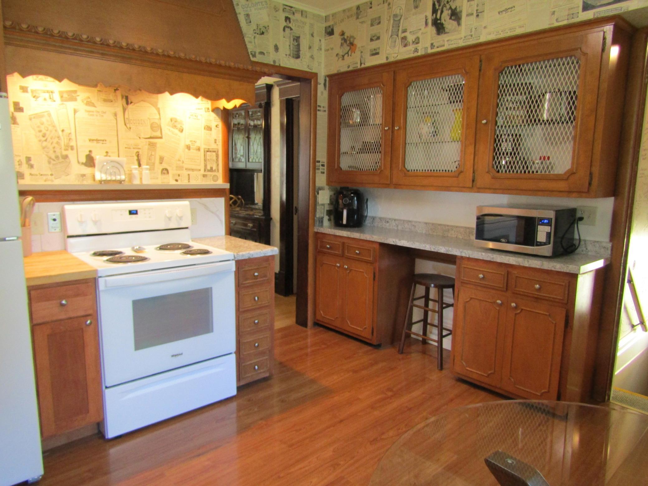 223 E Schlieman Avenue Property Photo 24