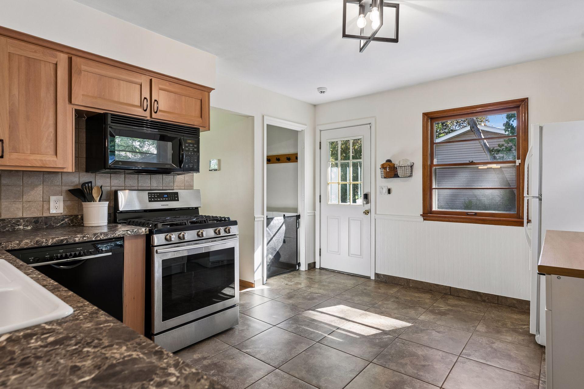 4333 Diamond Drive Property Photo 8