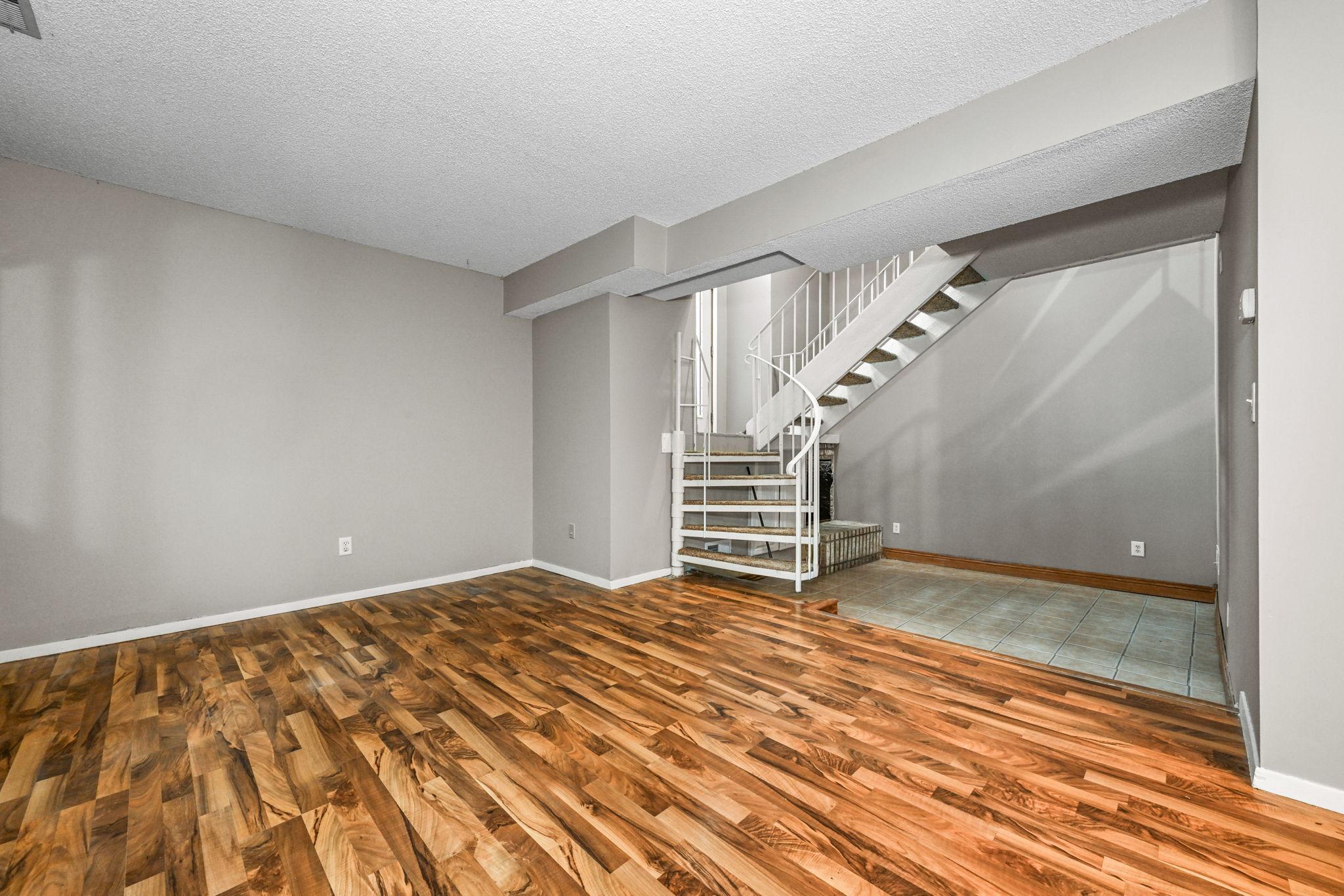 5563 E Bavarian Pass Property Photo 3