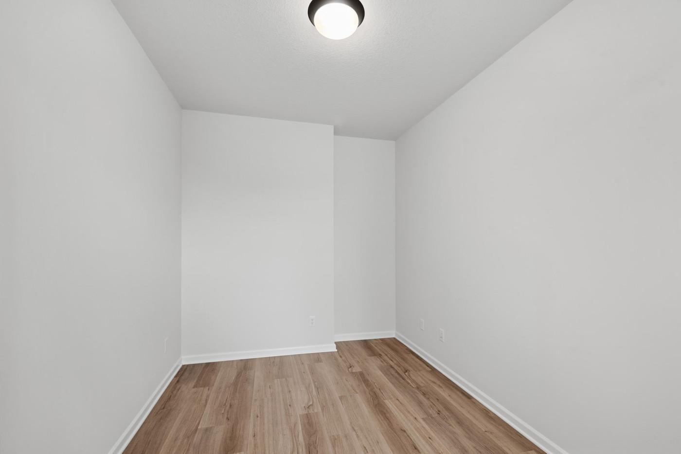11635 16th Circle Ne Property Photo 6