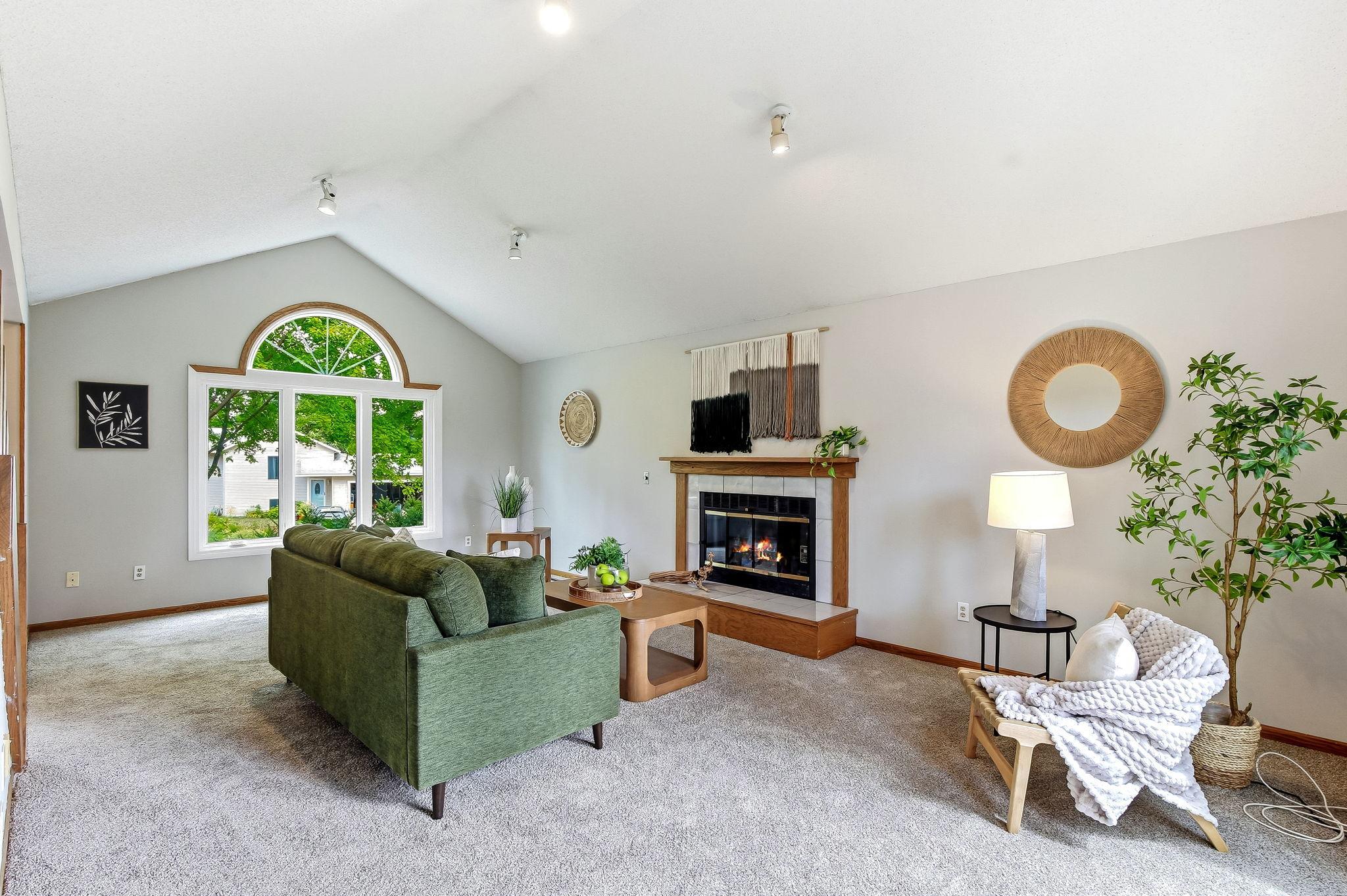 17330 Ipswich Way Property Photo 3